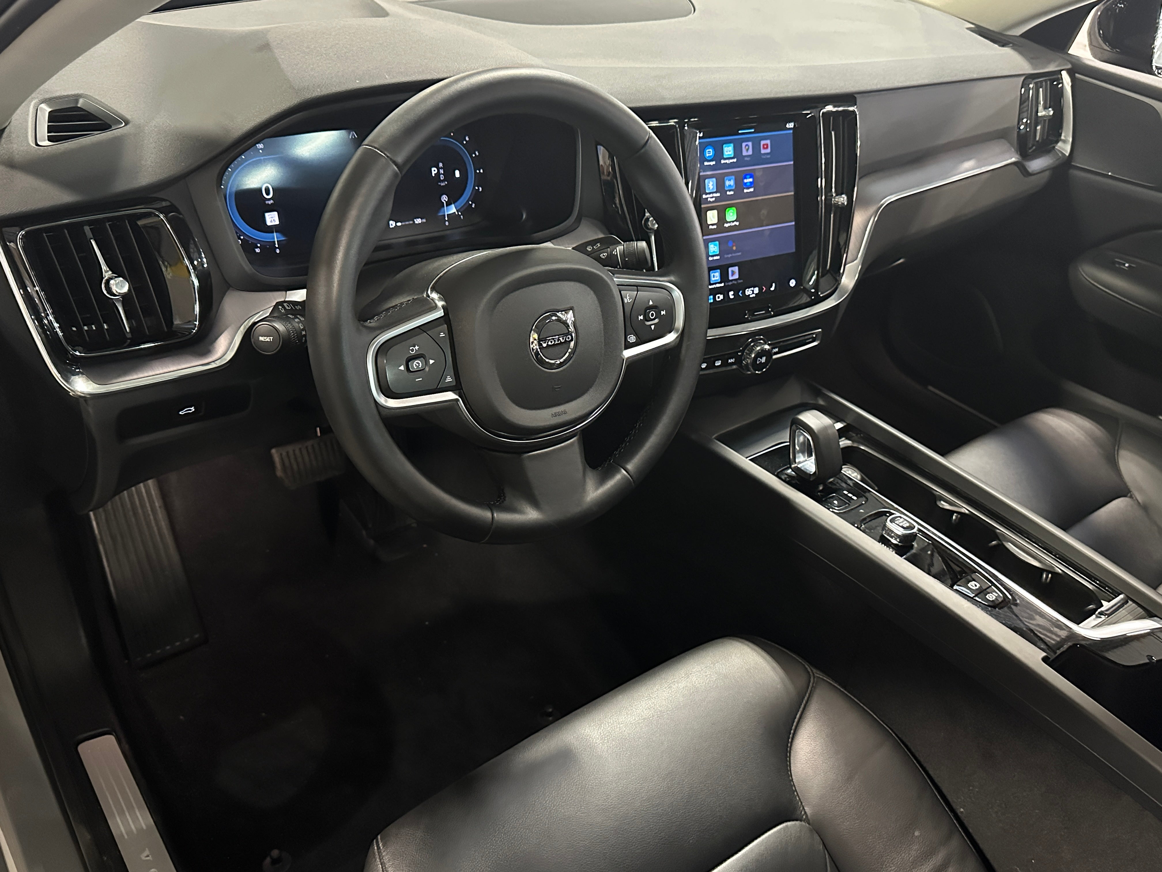 2025 Volvo S60 B5 Core 2