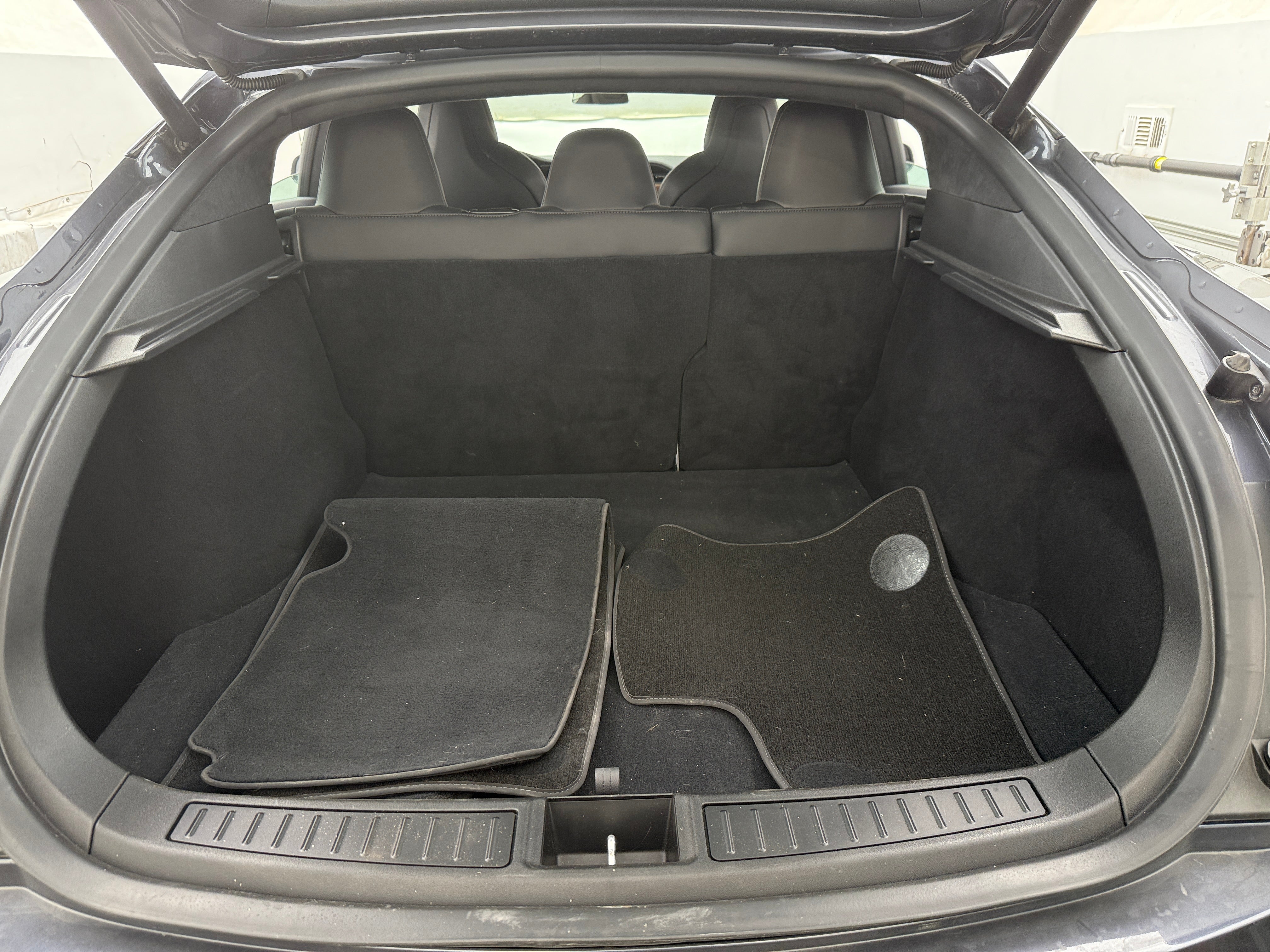 2019 Tesla Model S Long Range 6