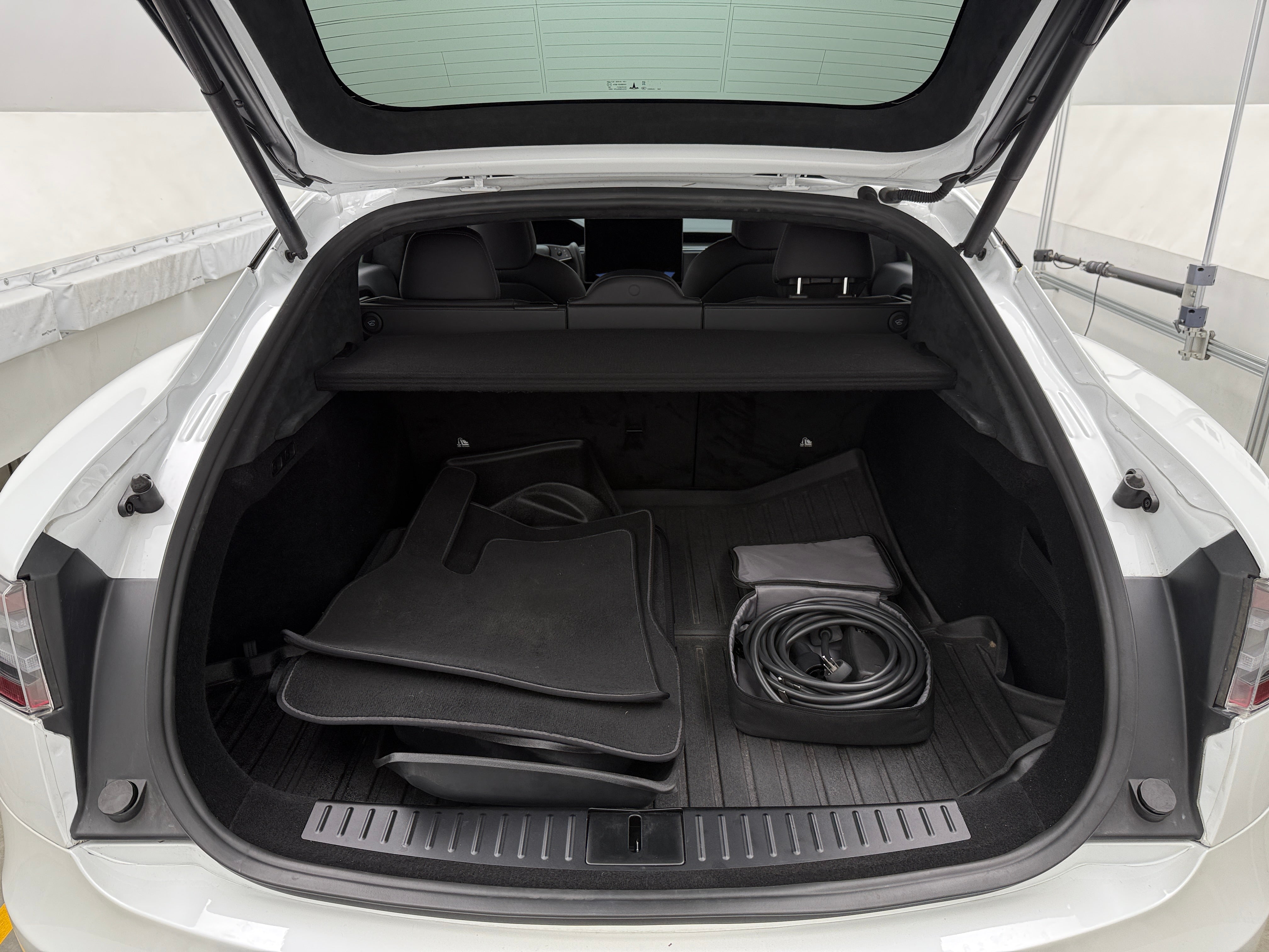 2021 Tesla Model S Plaid 6
