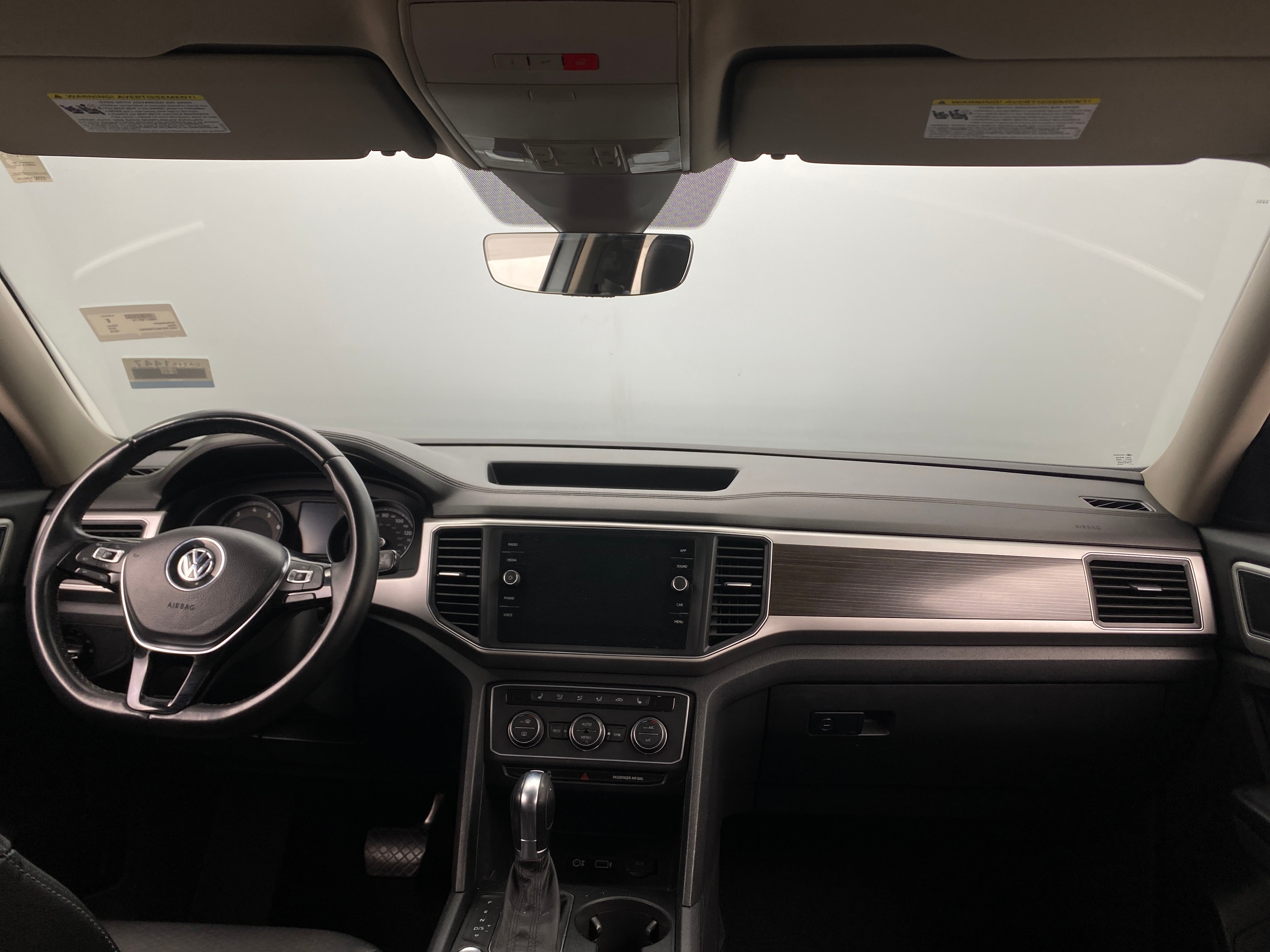 2018 Volkswagen Atlas SE 2