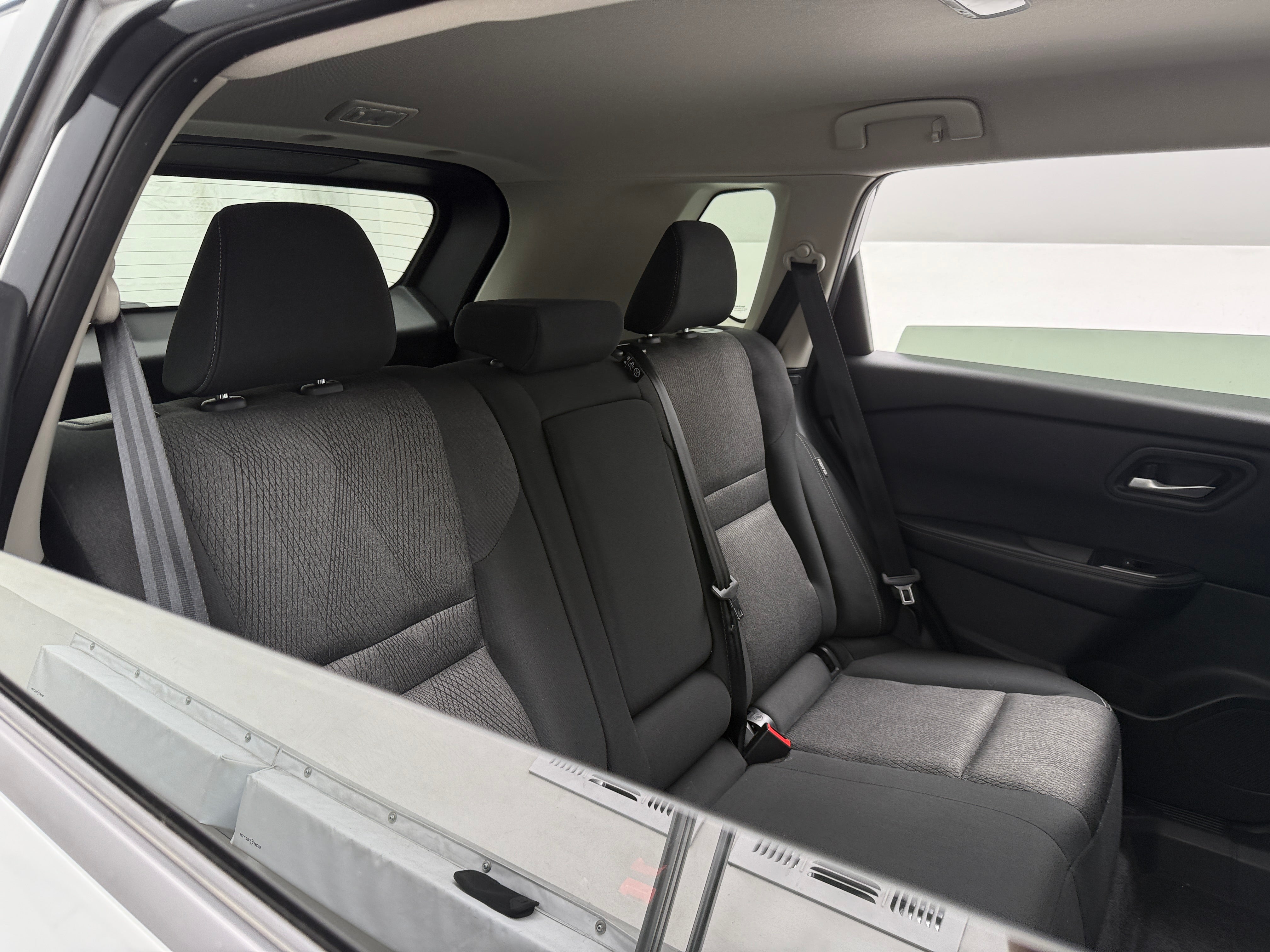 2024 Nissan Rogue SV 6