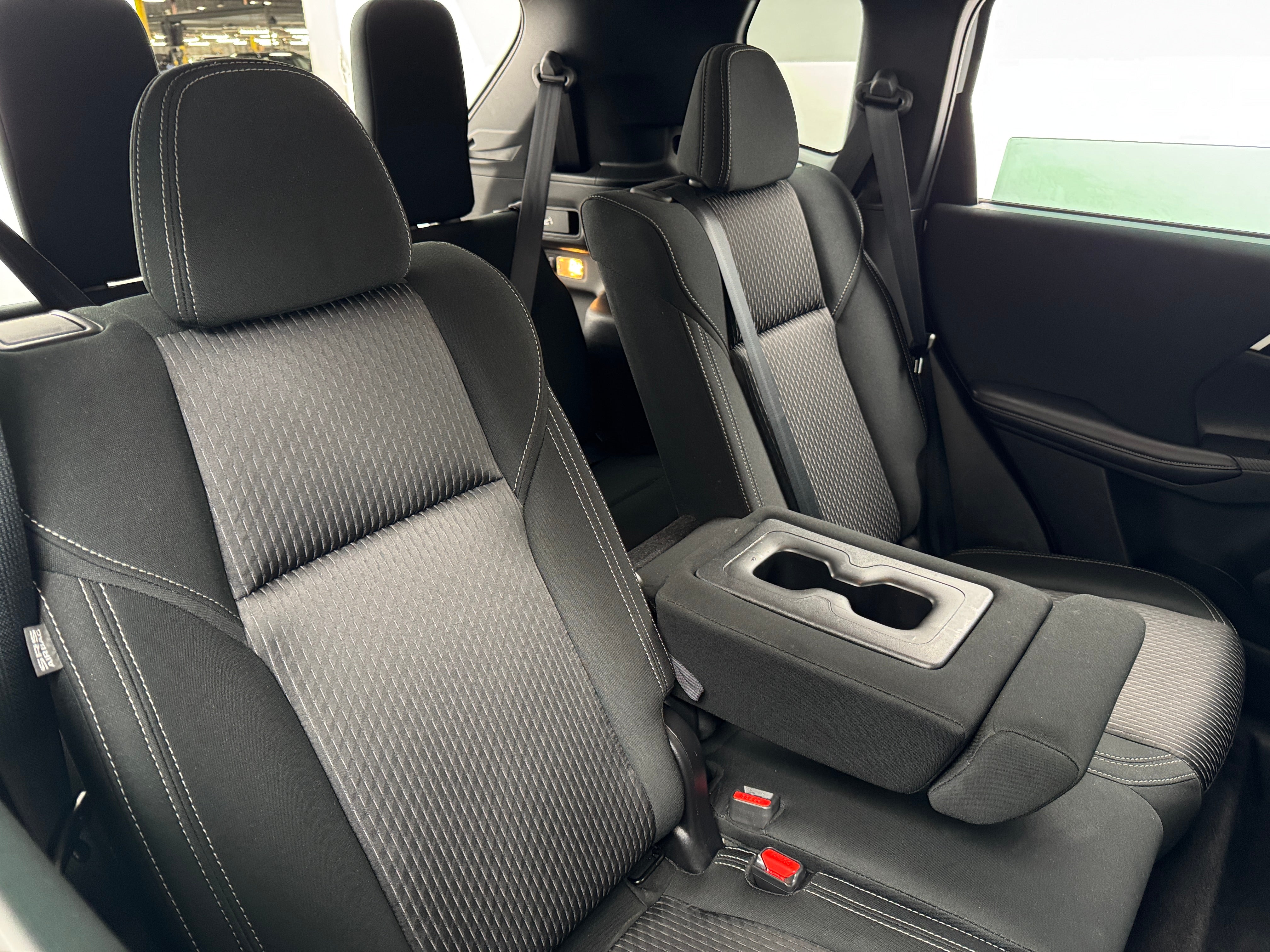 2023 Mitsubishi Outlander ES 6