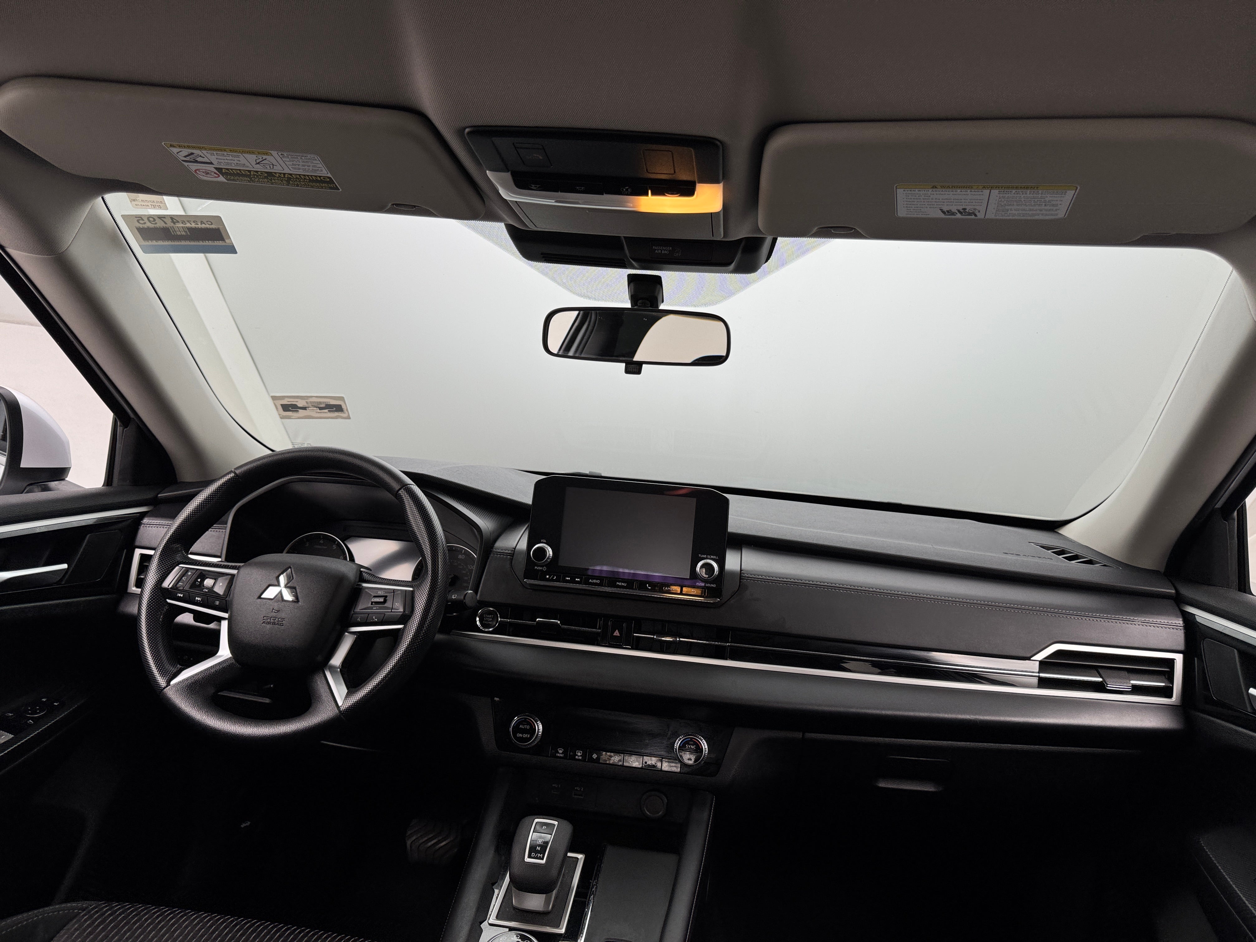 2023 Mitsubishi Outlander ES 3