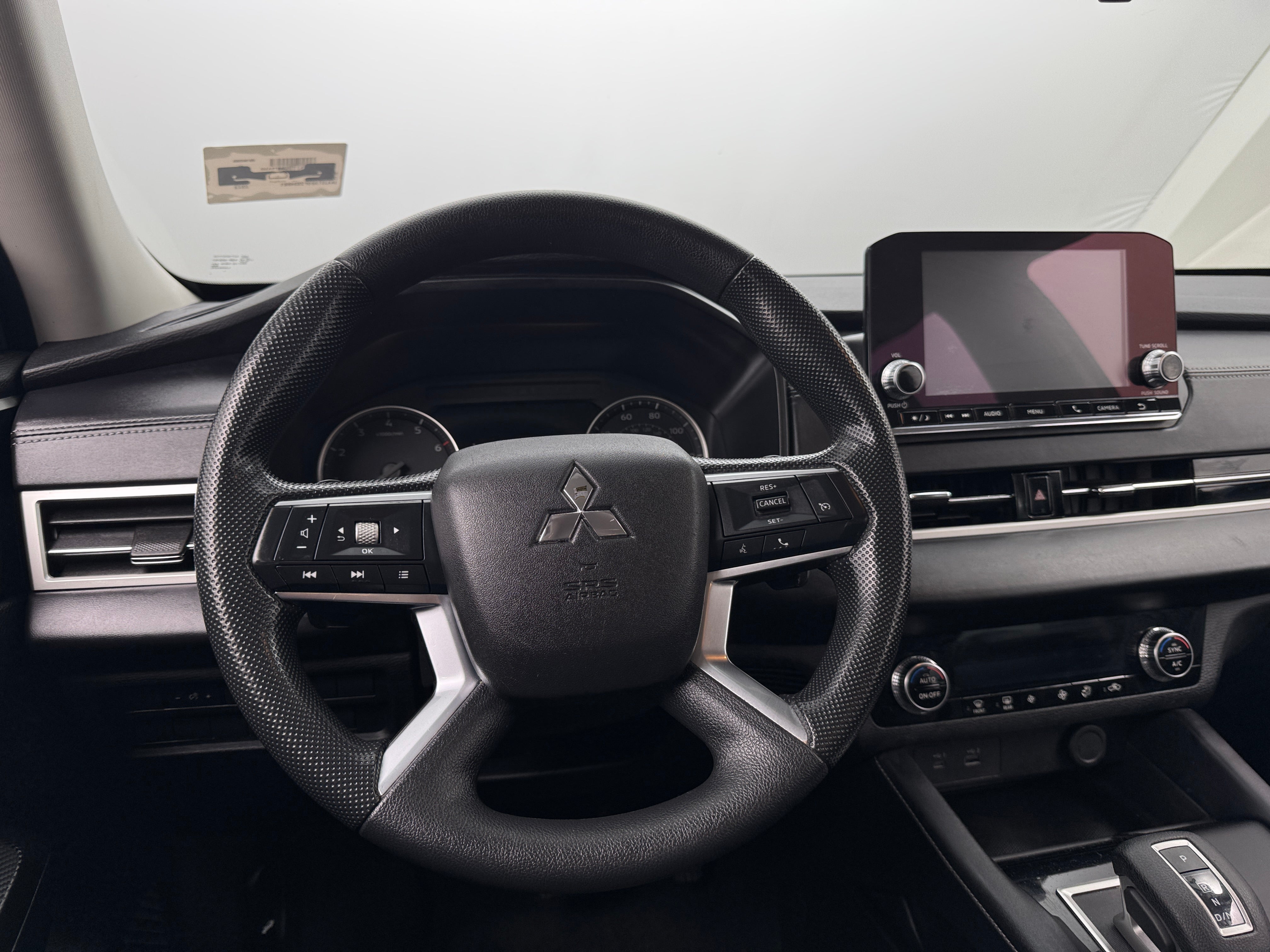 2023 Mitsubishi Outlander ES 5