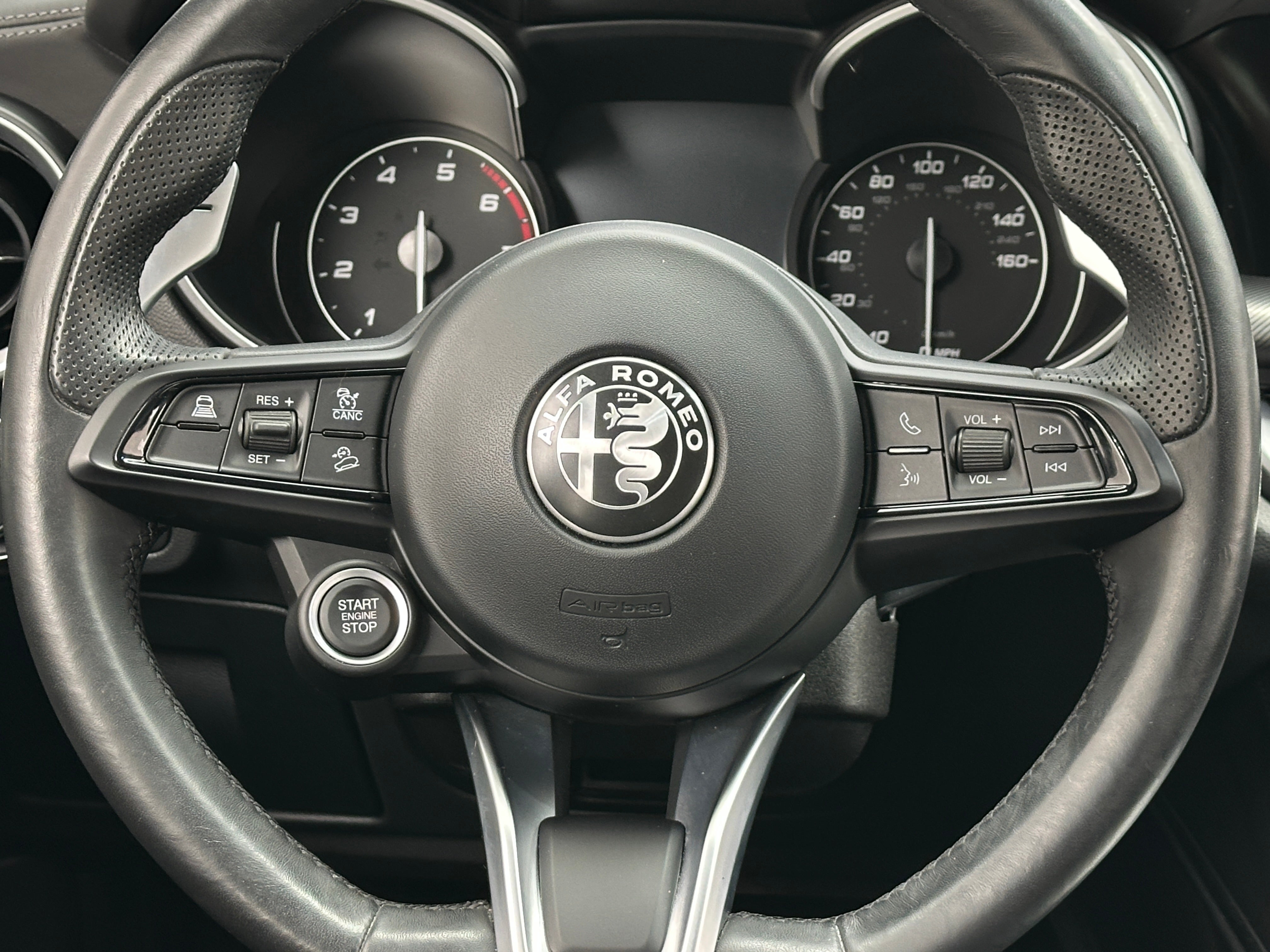 2022 Alfa Romeo Stelvio Ti 4