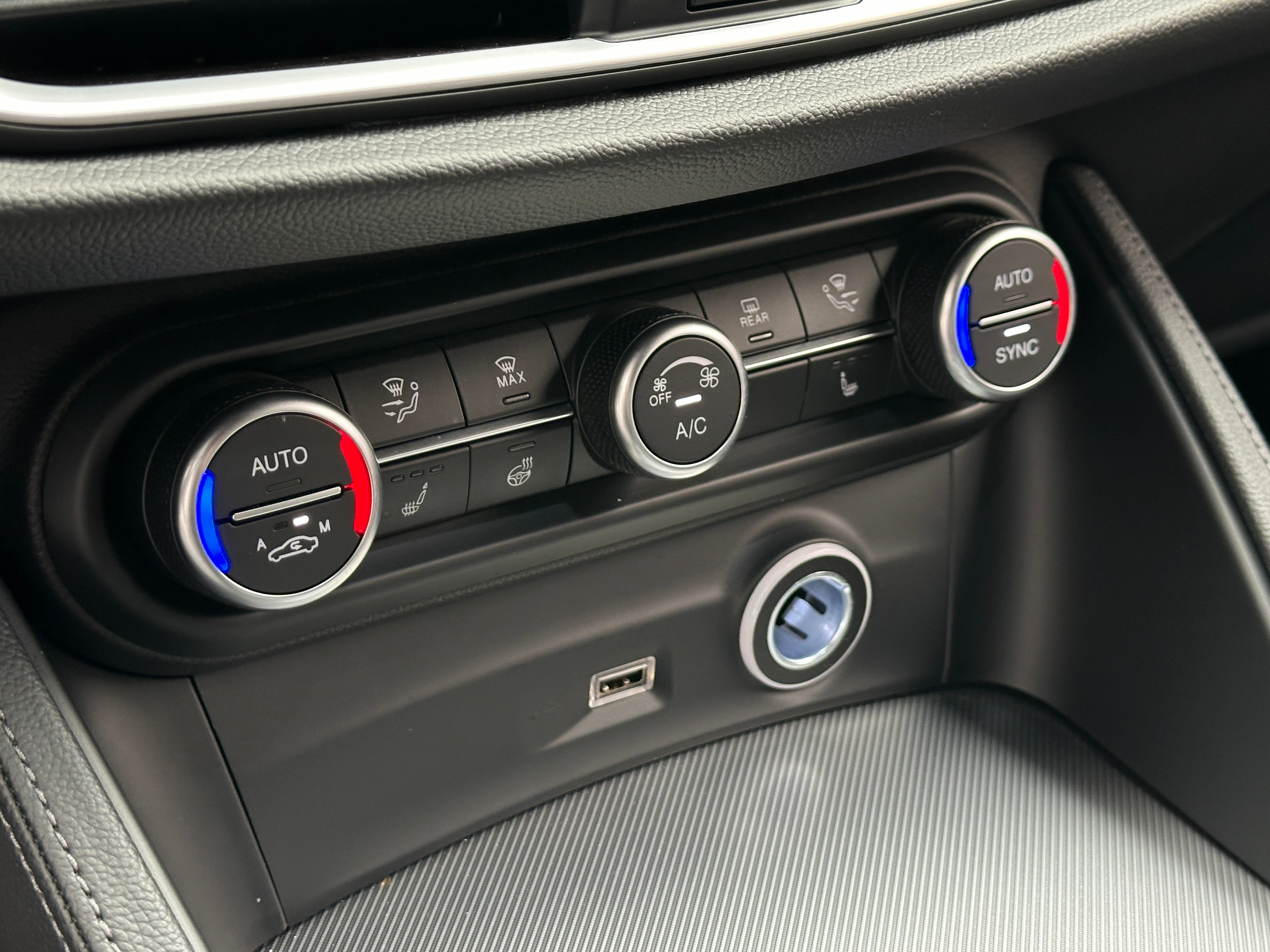 2022 Alfa Romeo Stelvio Ti 3