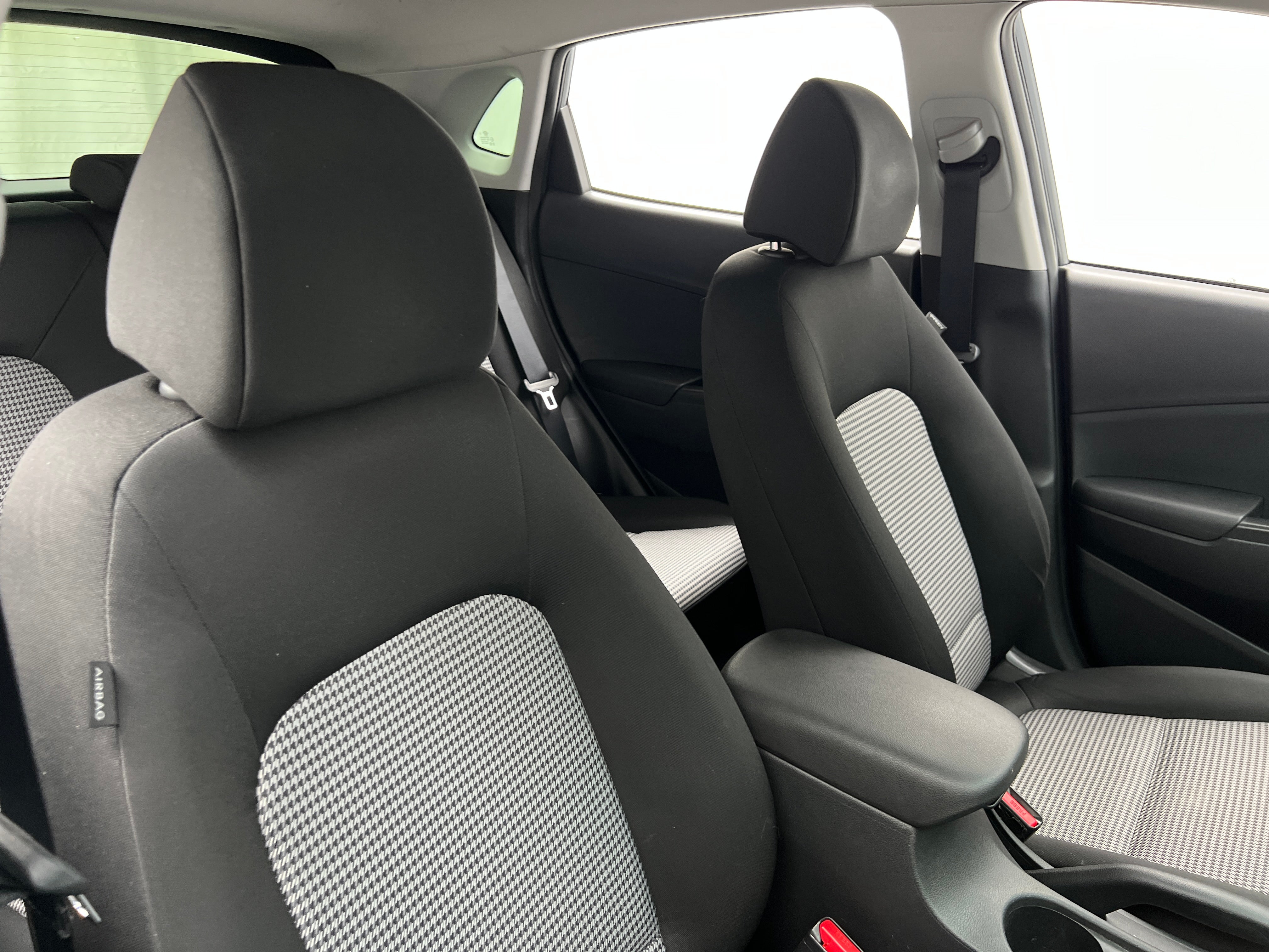2020 Hyundai Kona SE 2