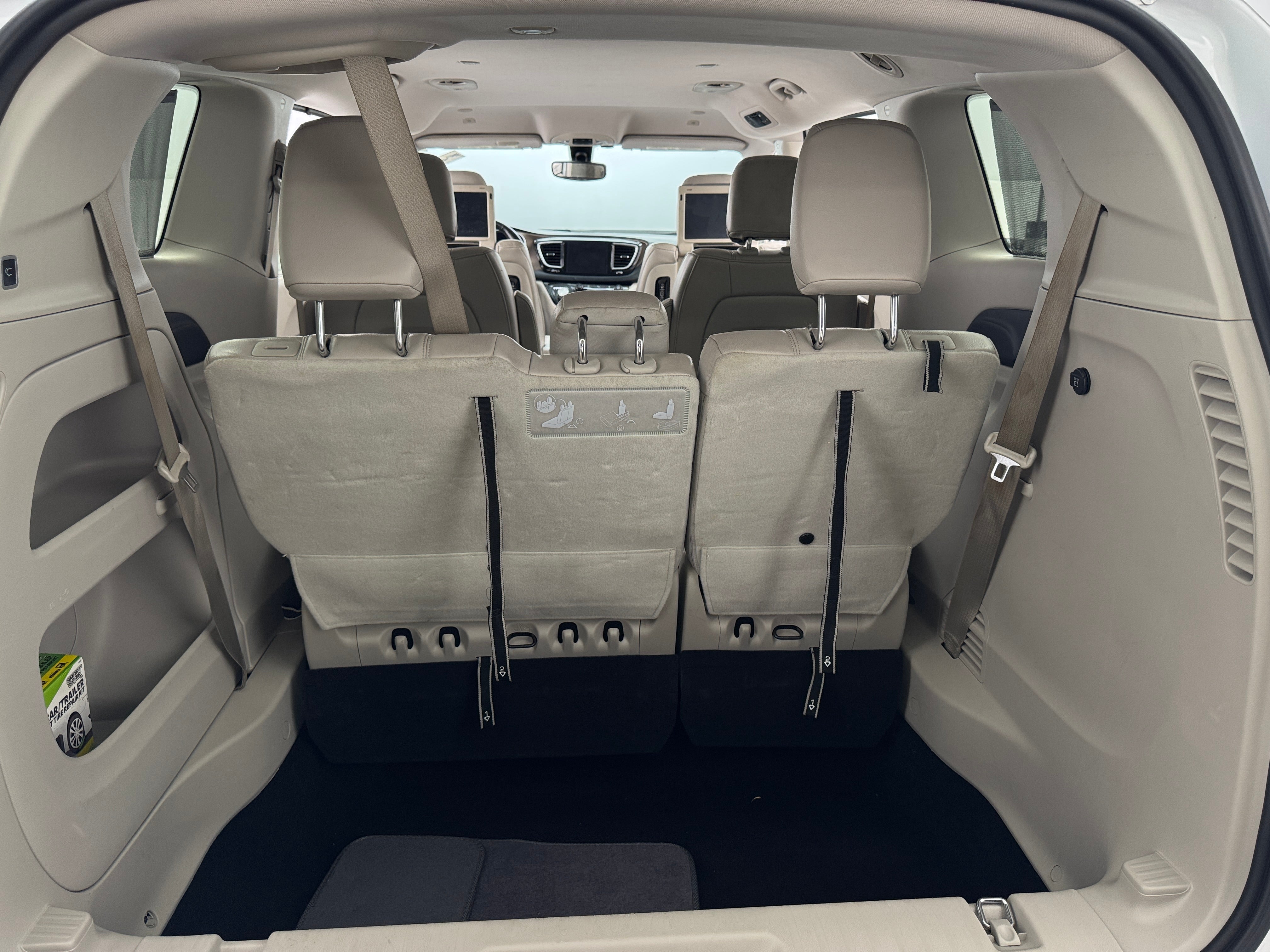 2019 Chrysler Pacifica  6