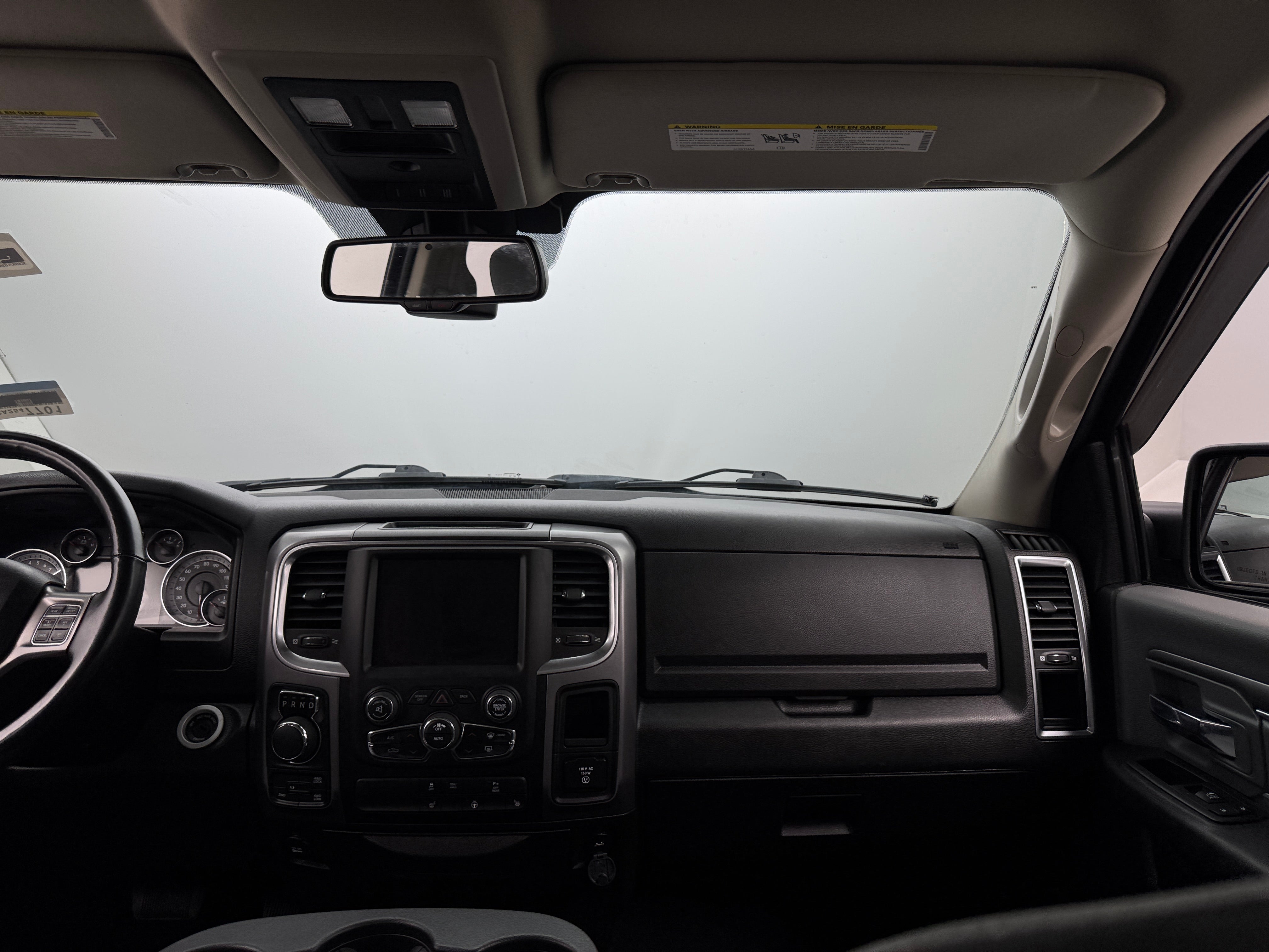 2022 RAM 1500 Classic SLT 3