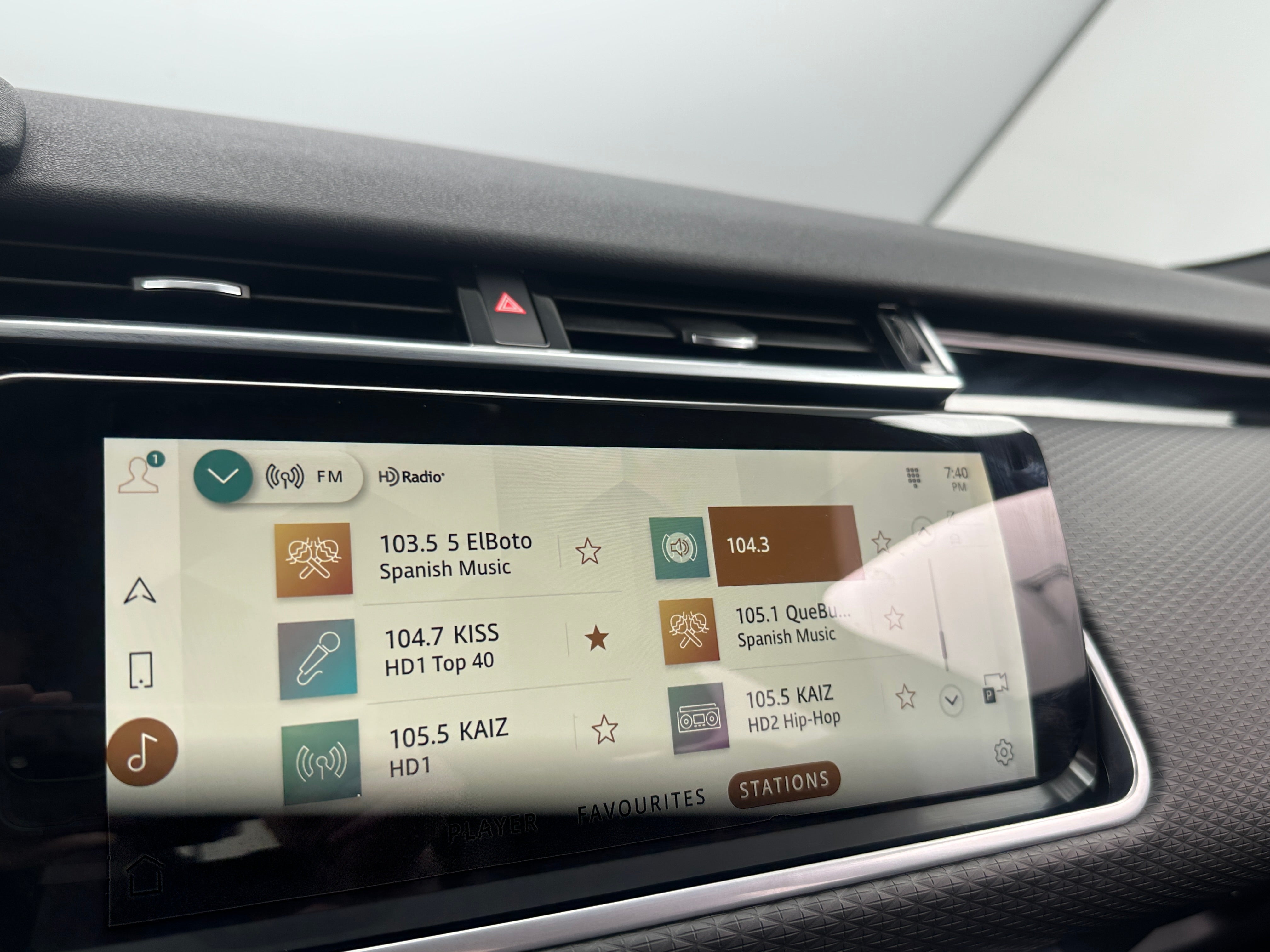 2023 Land Rover Range Rover Velar R-Dynamic S 4