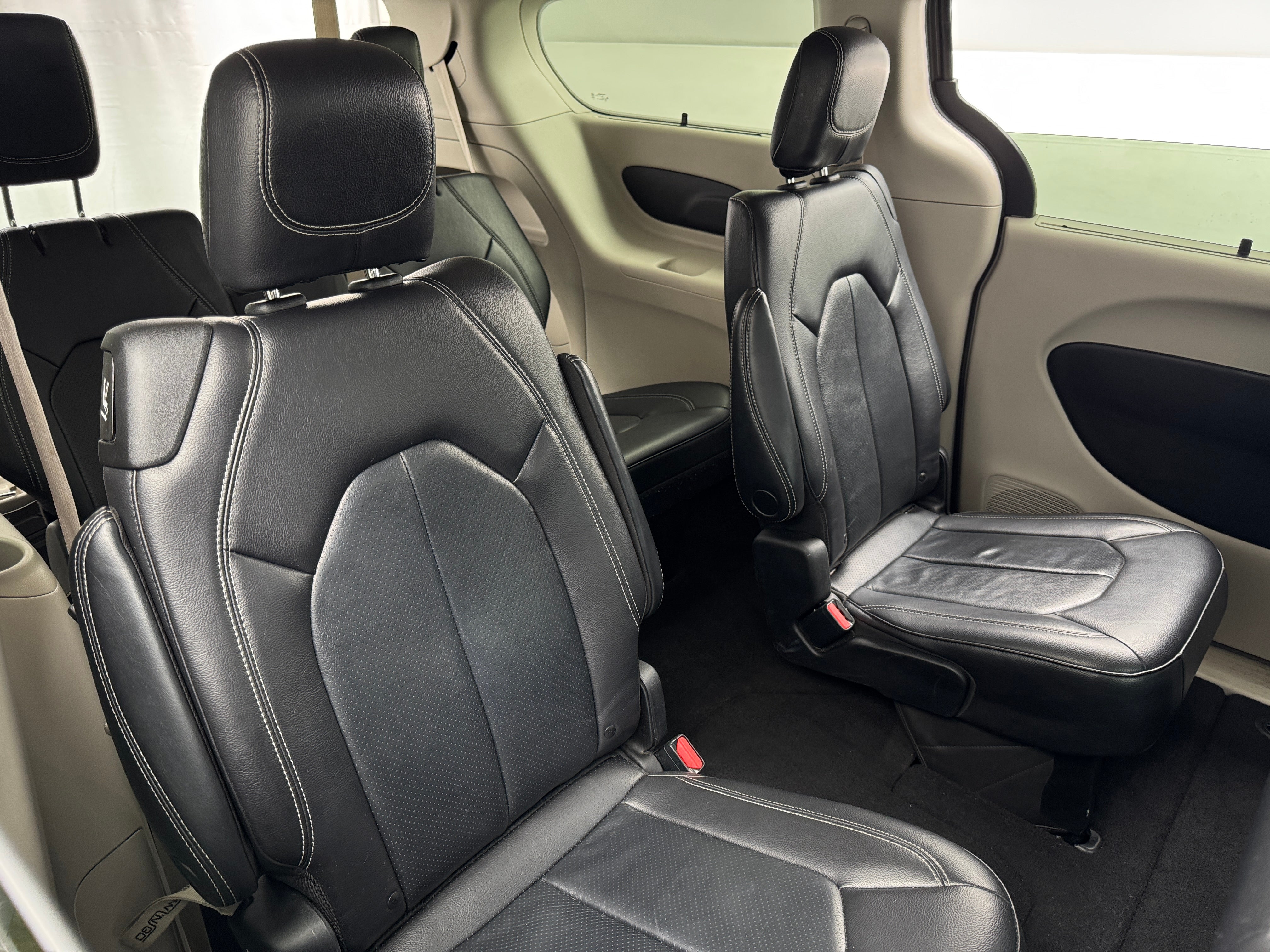 2022 Chrysler Pacifica Touring L 5