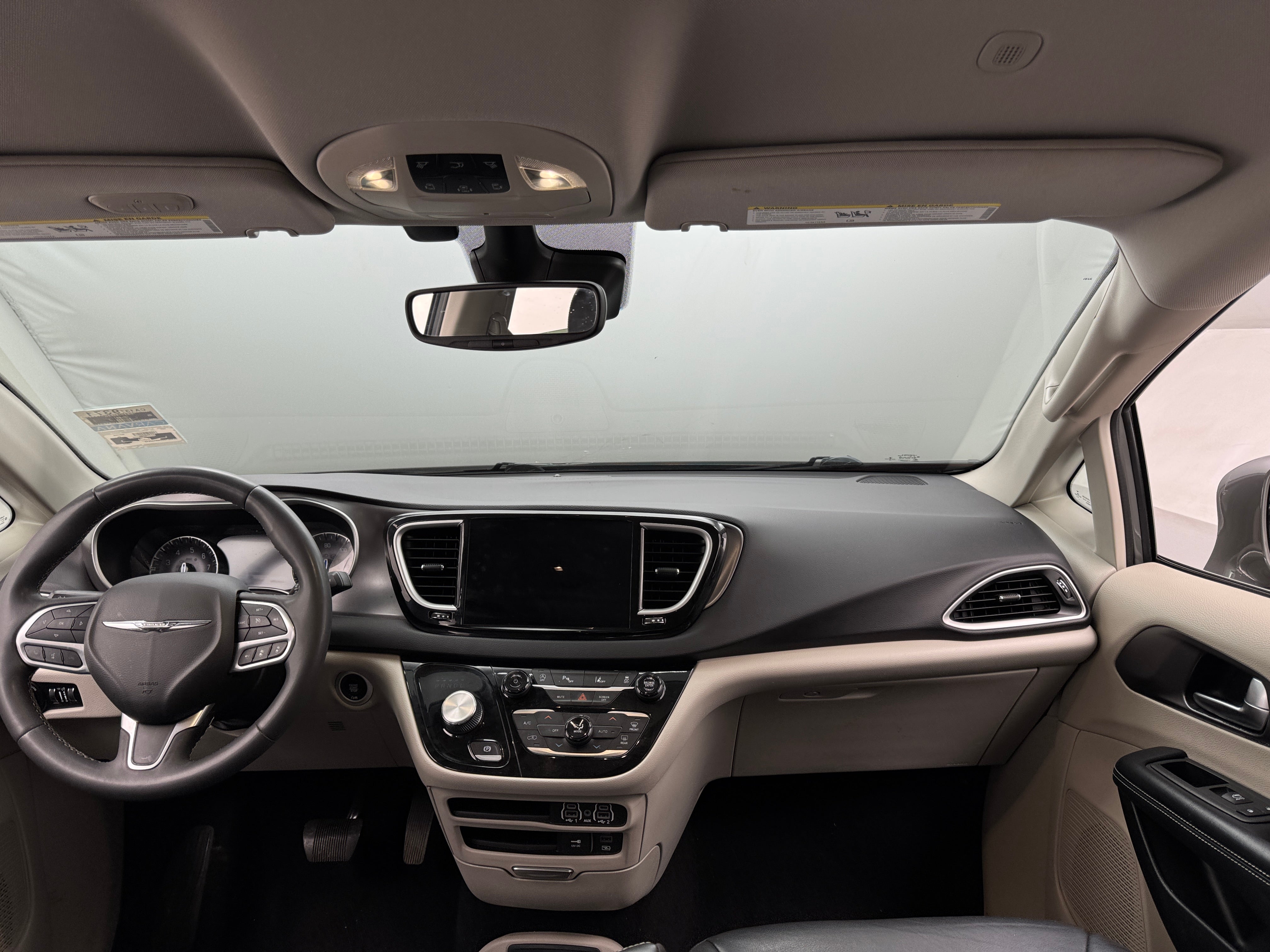 2022 Chrysler Pacifica Touring L 2