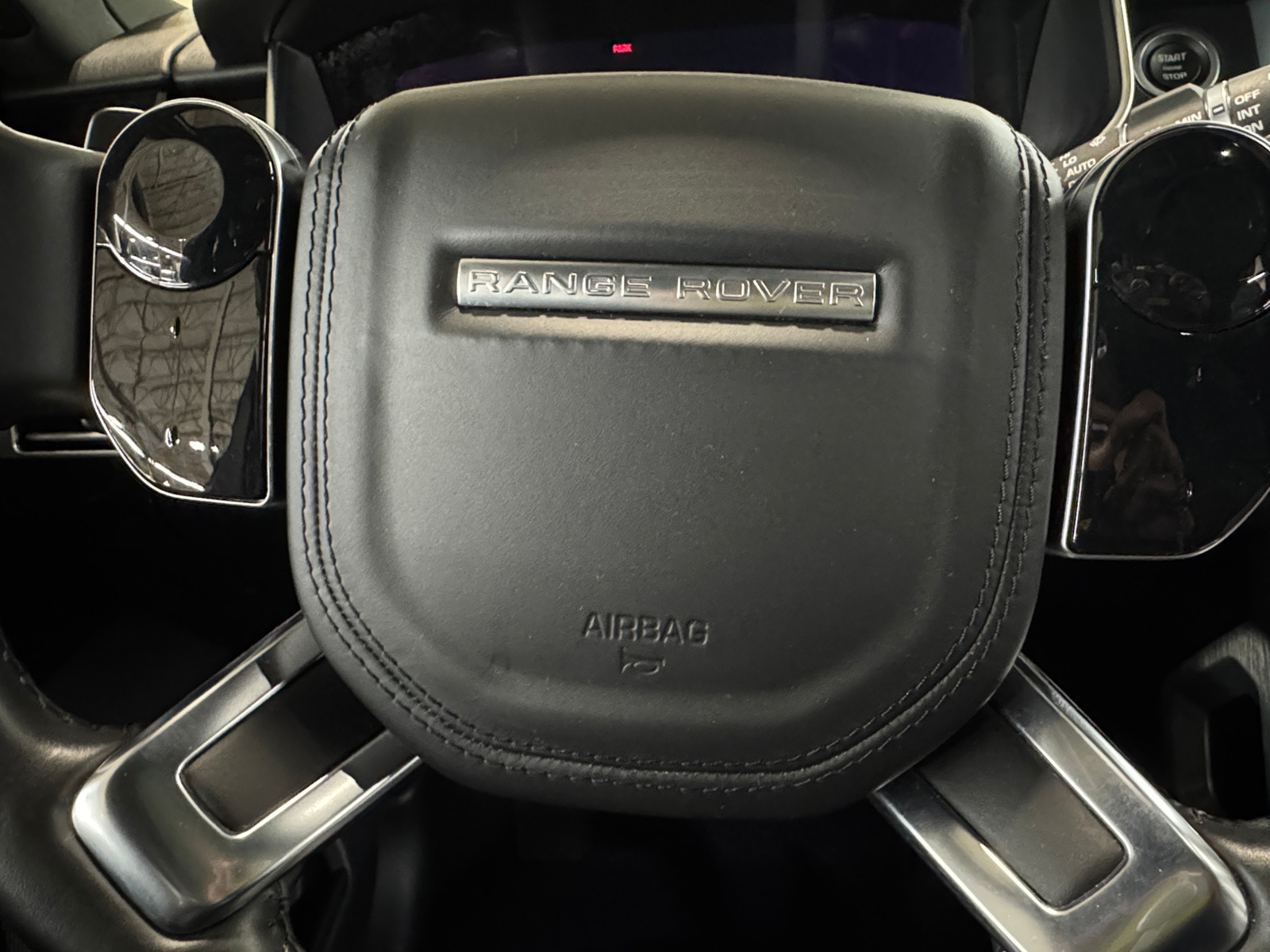 Thumbnail: 2020 Land Rover Range Rover - 4