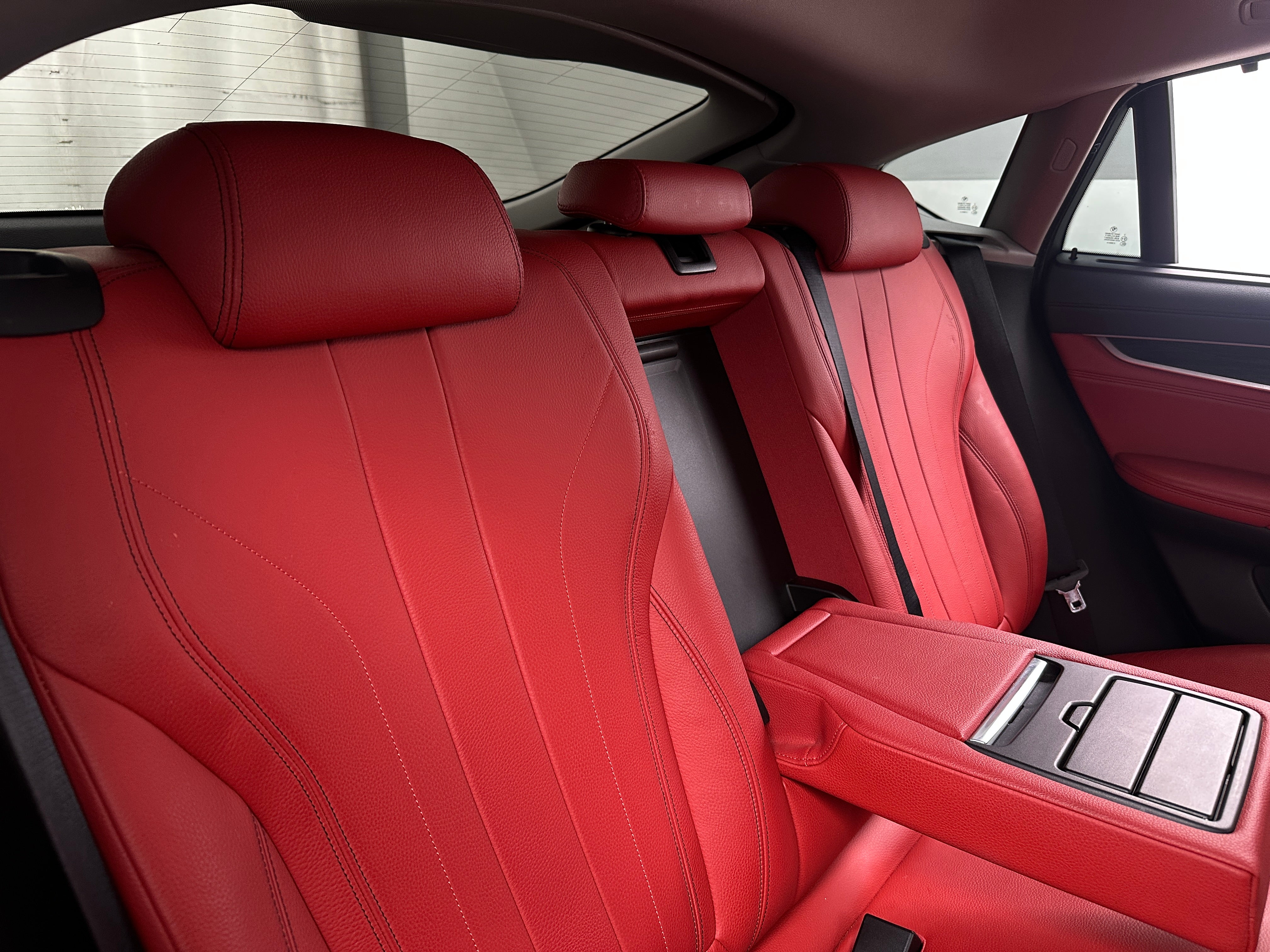 2016 BMW X6 xDrive50i 5