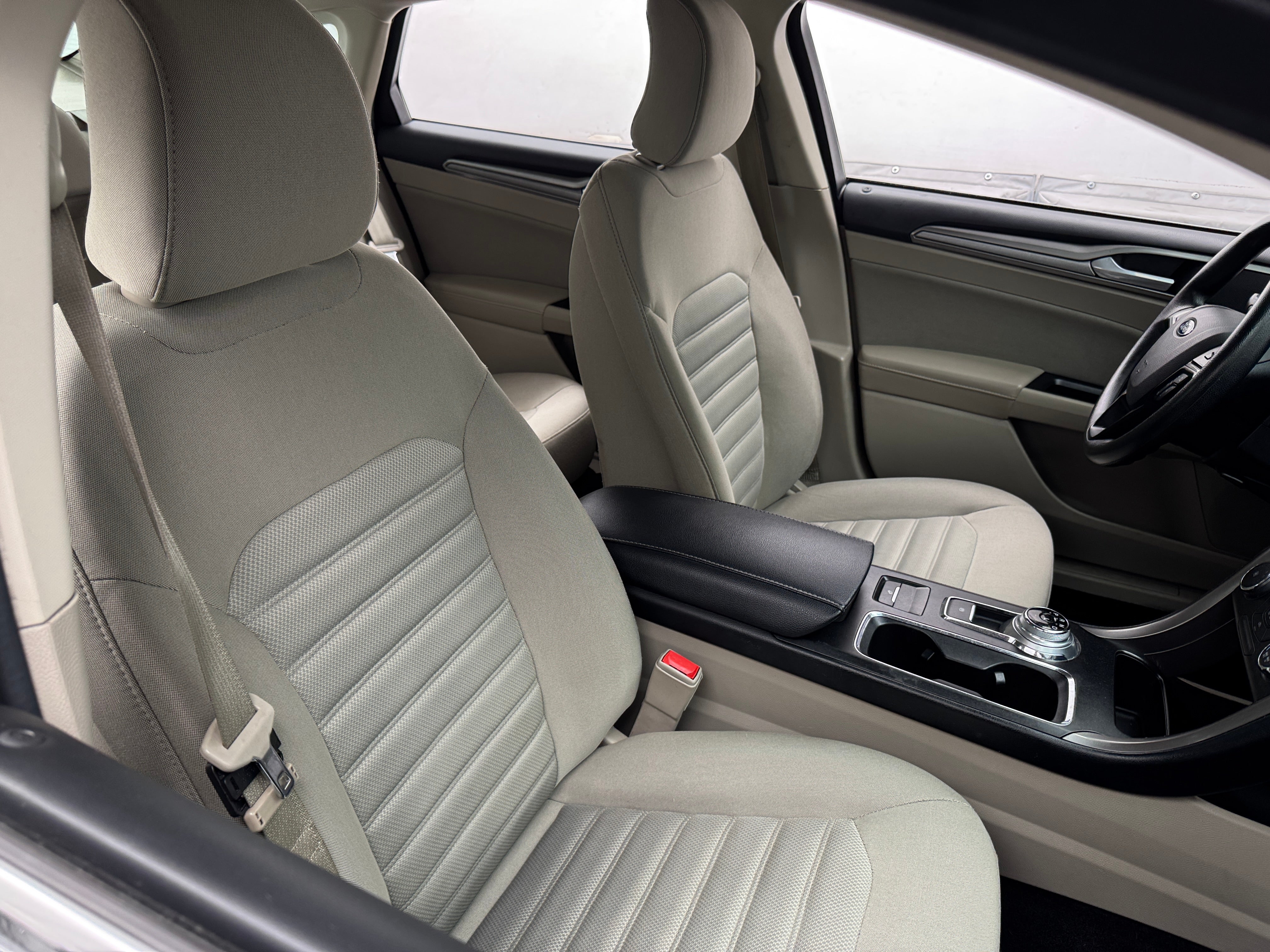 2017 Ford Fusion SE 2