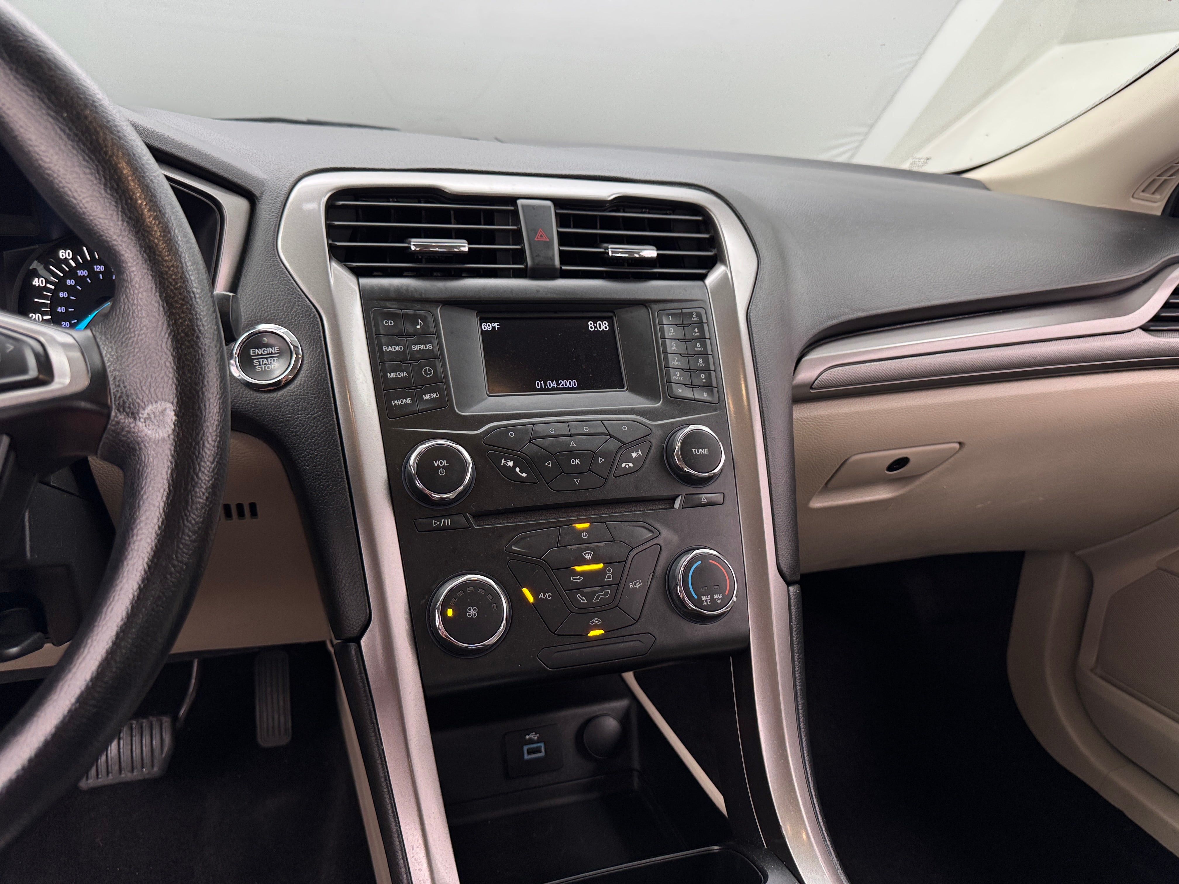 2017 Ford Fusion SE 4