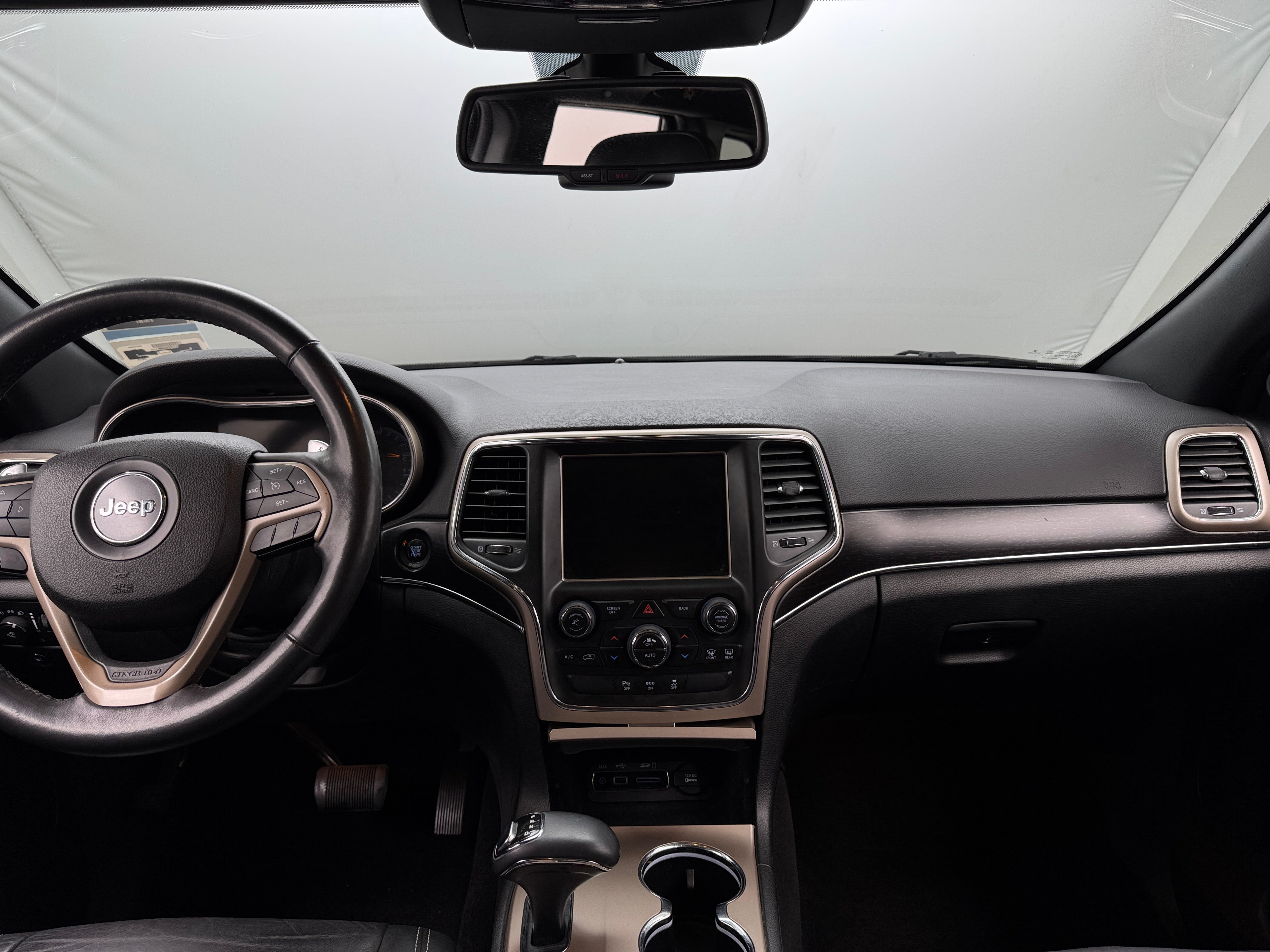 2015 Jeep Grand Cherokee Limited Edition 2