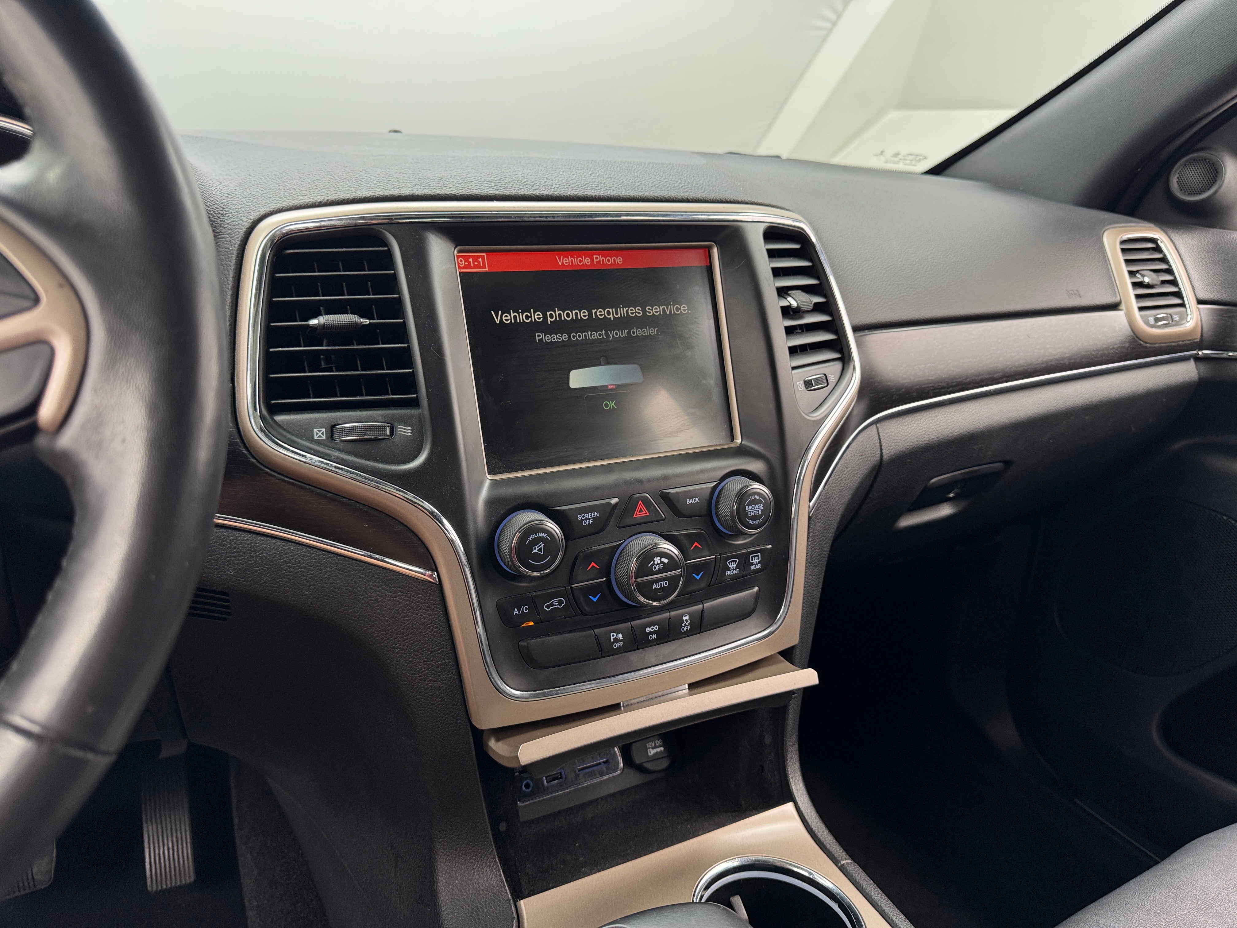 2015 Jeep Grand Cherokee Limited Edition 3