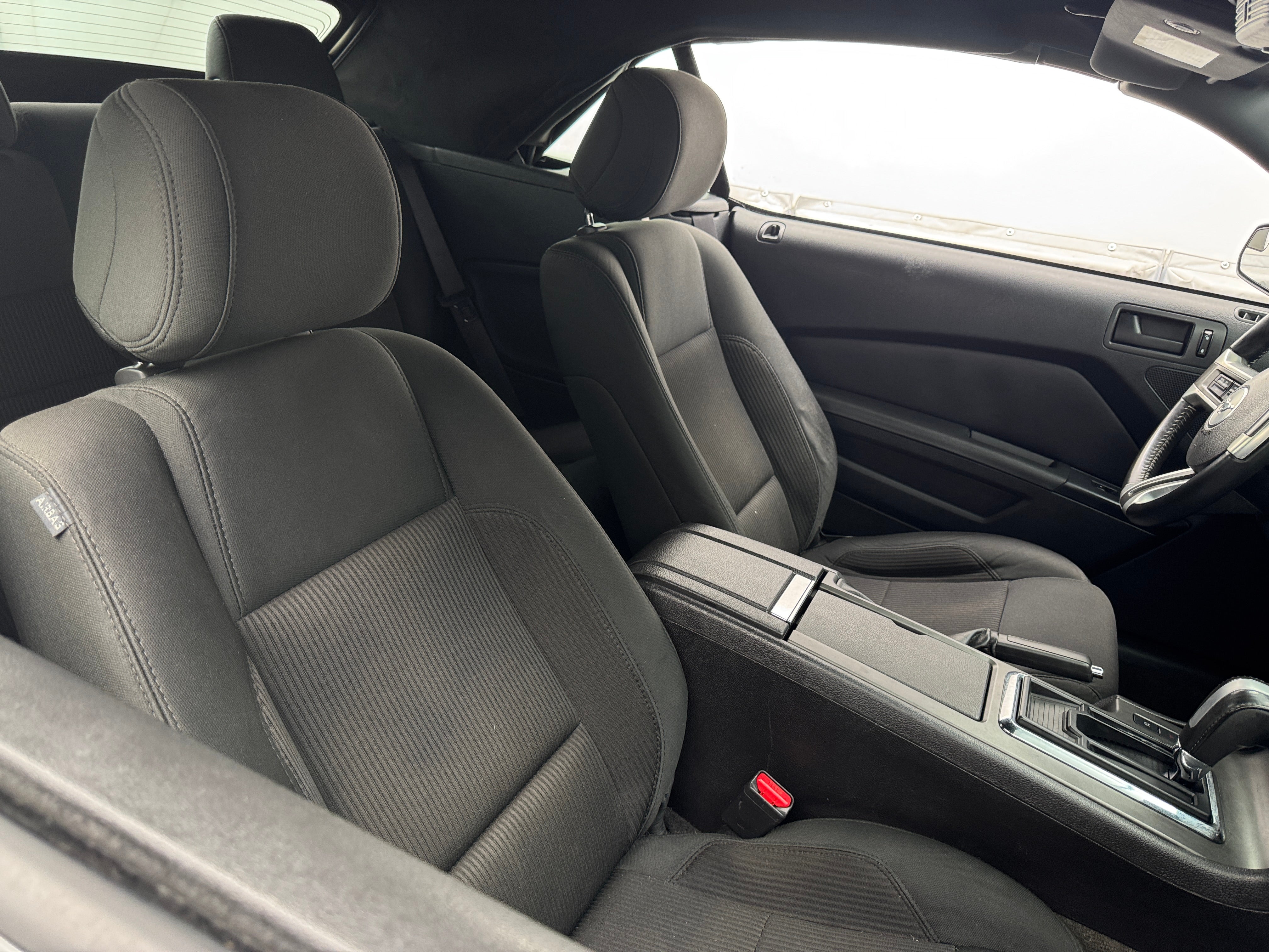 2014 Ford Mustang V6 2