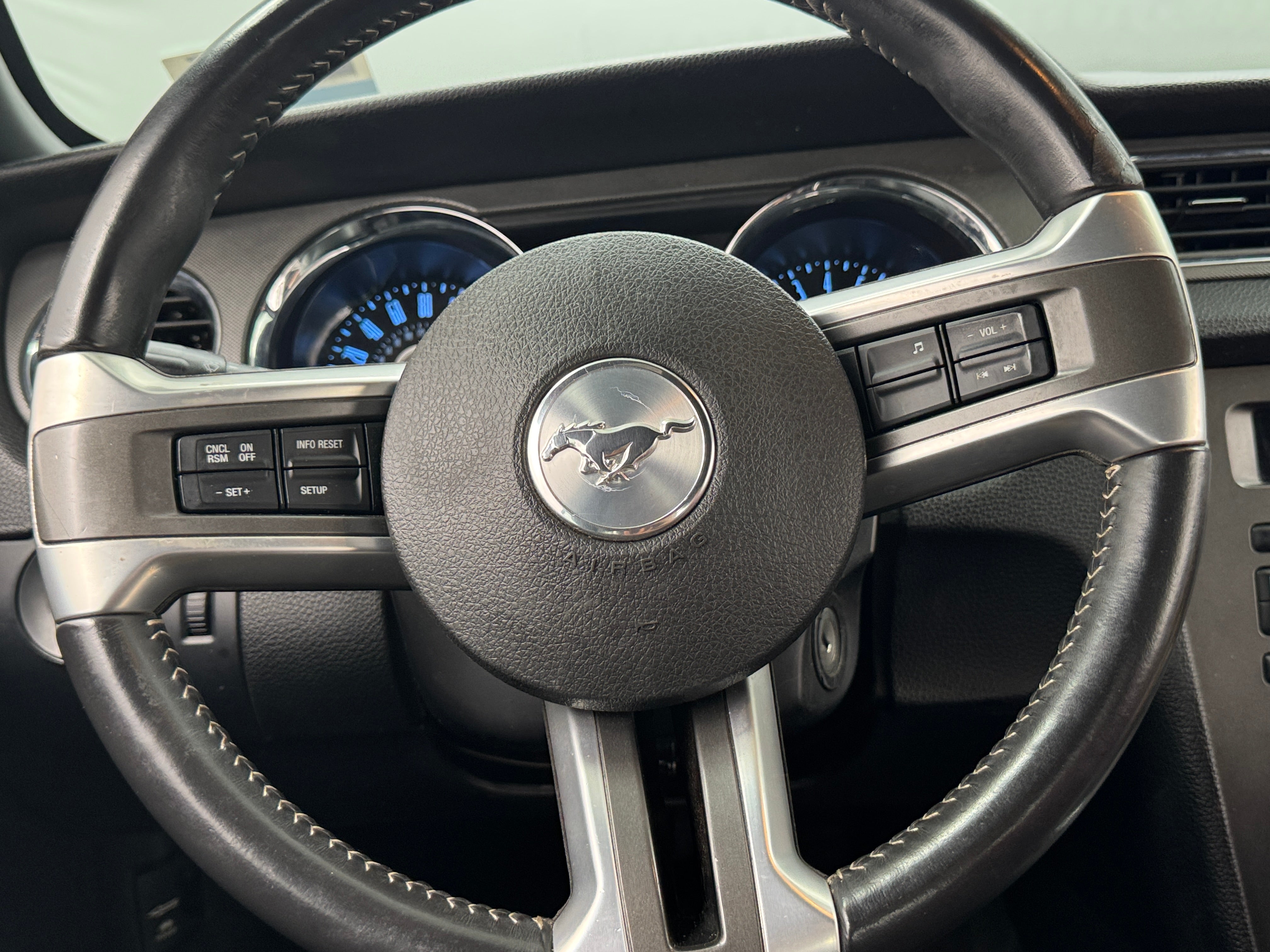 2014 Ford Mustang V6 5