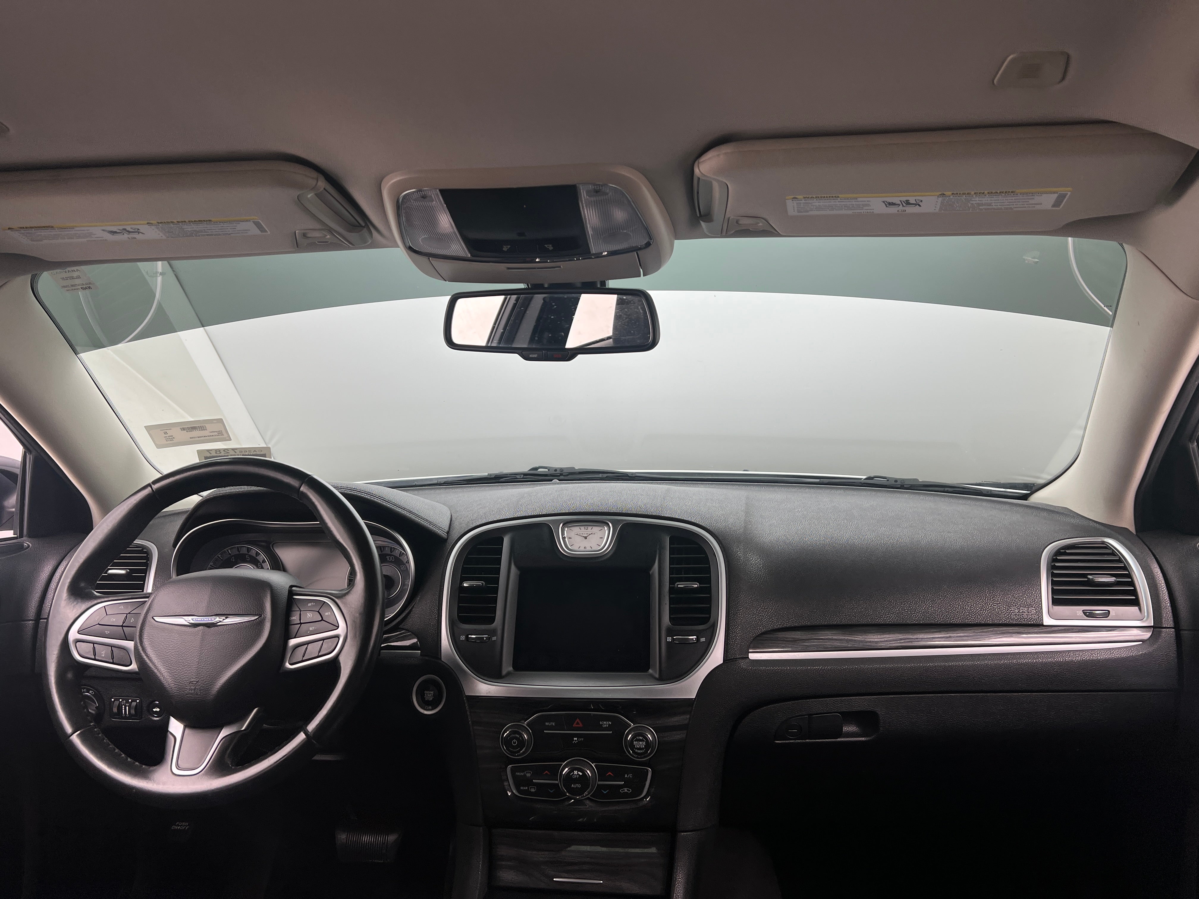 2019 Chrysler 300 Touring 3