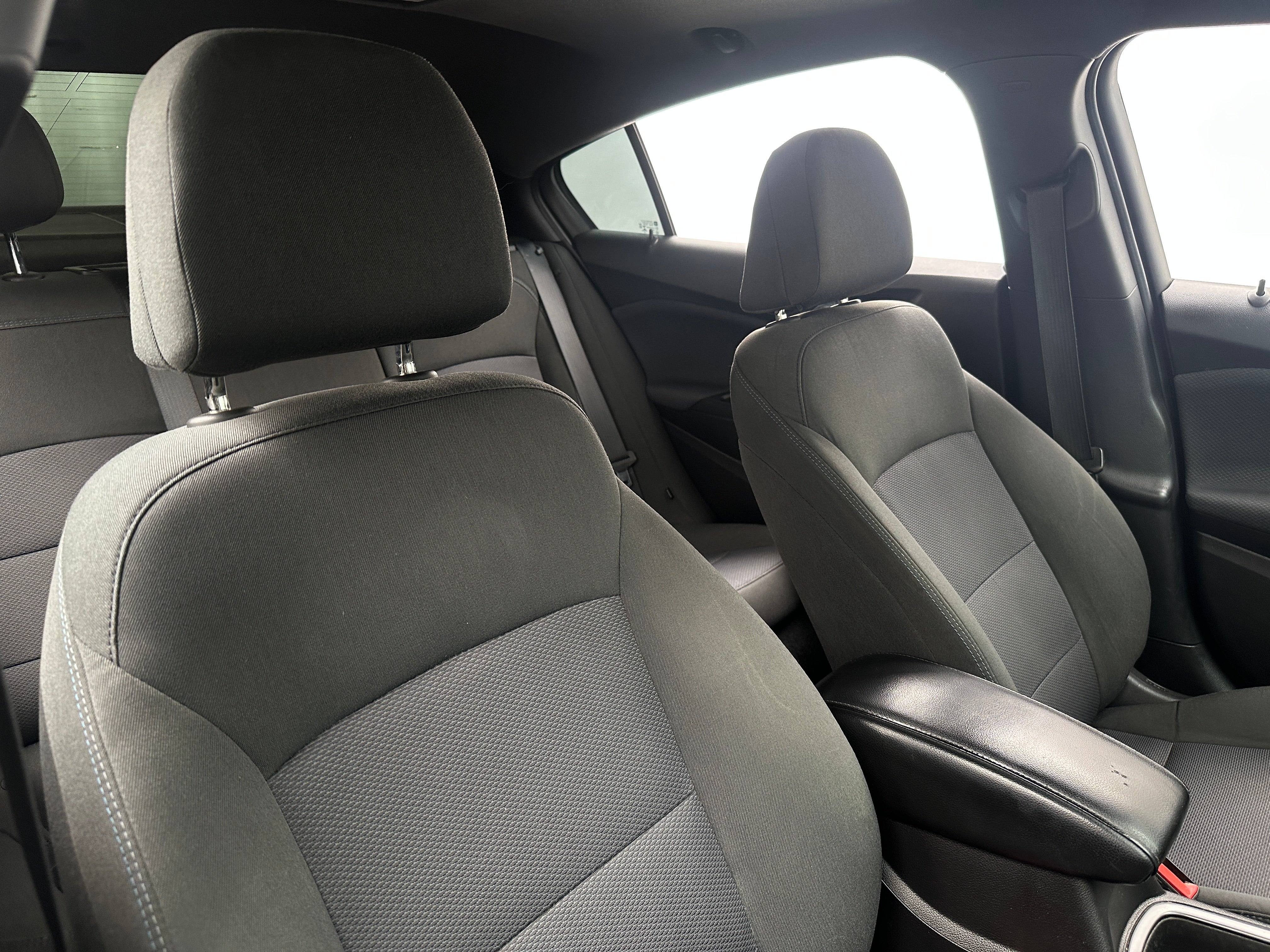 2018 Chevrolet Cruze LT 2