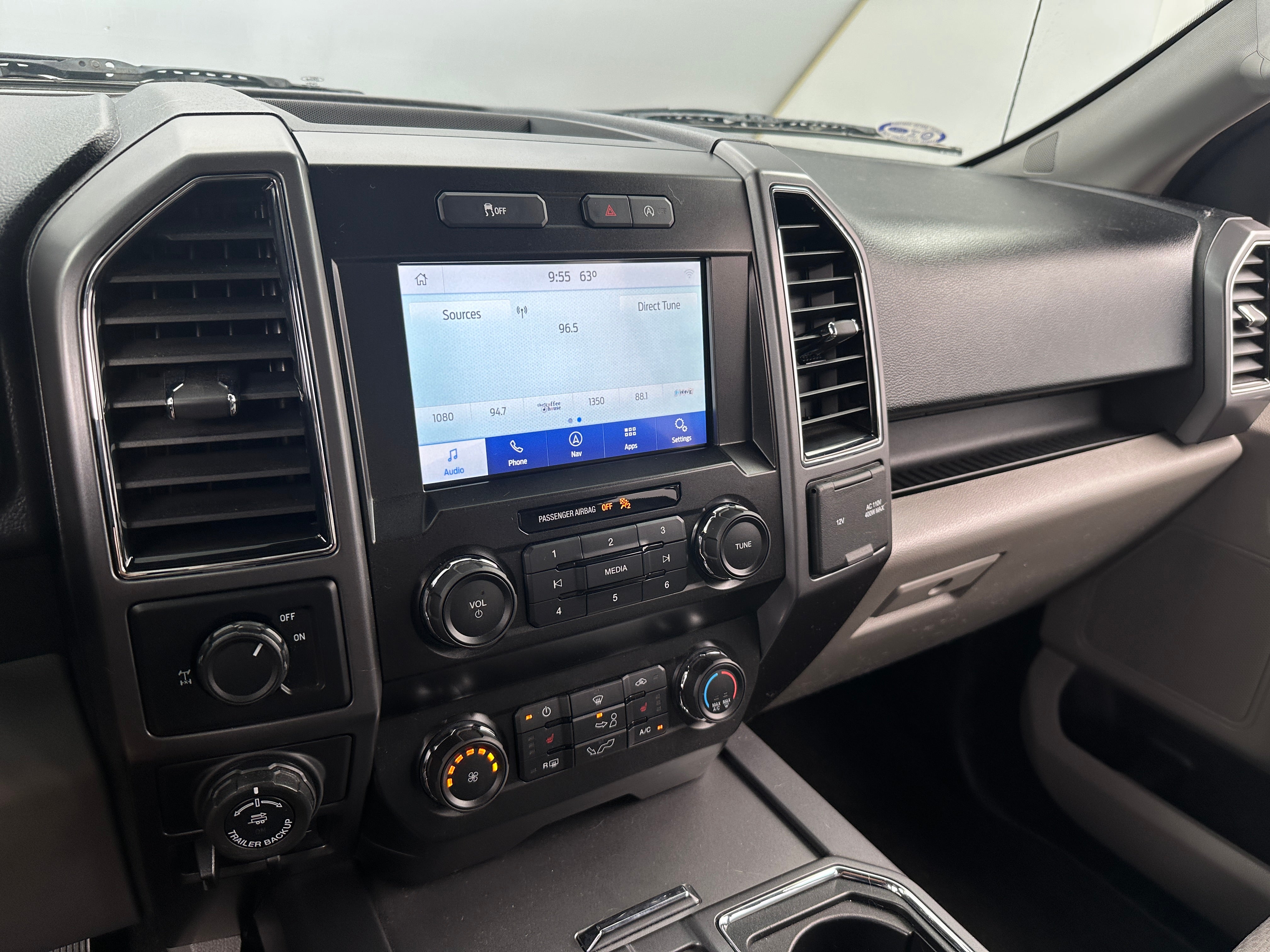2020 Ford Econoline E-150 4