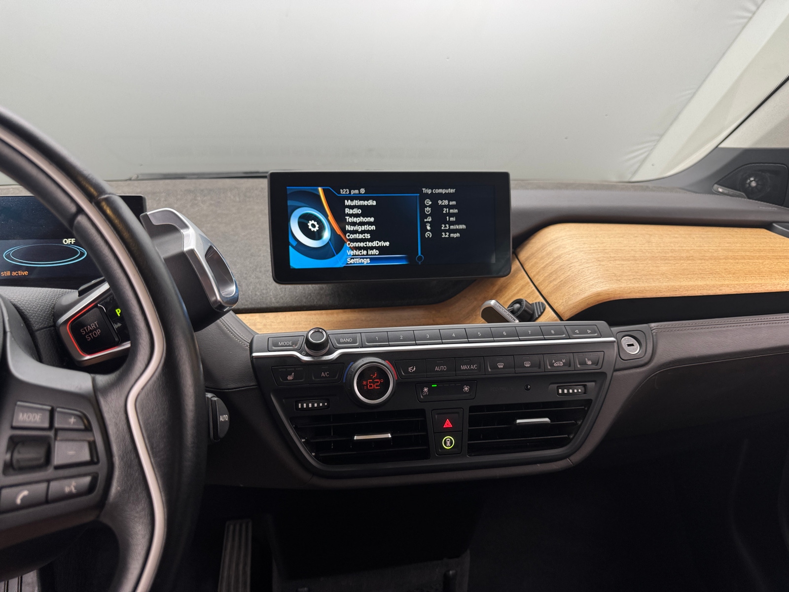 Thumbnail: 2015 BMW i3 - 3