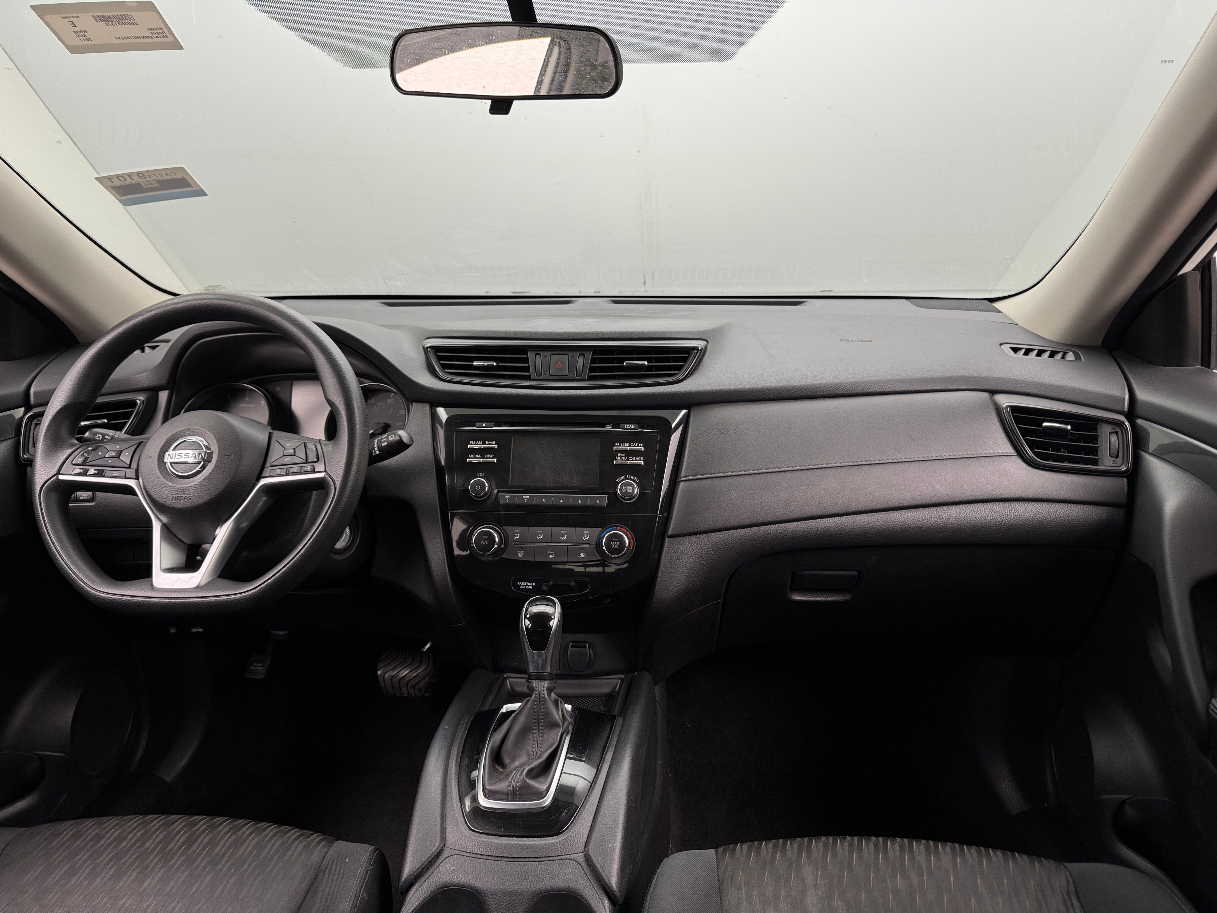 2017 Nissan Rogue S 3