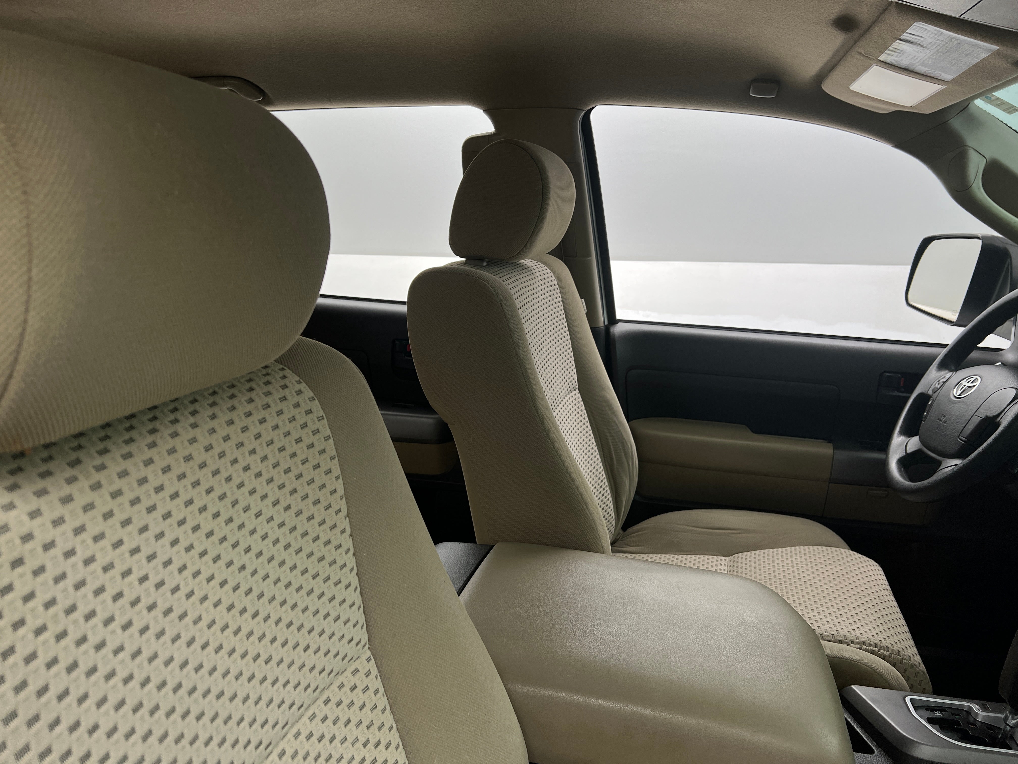 2010 Toyota Tundra  2
