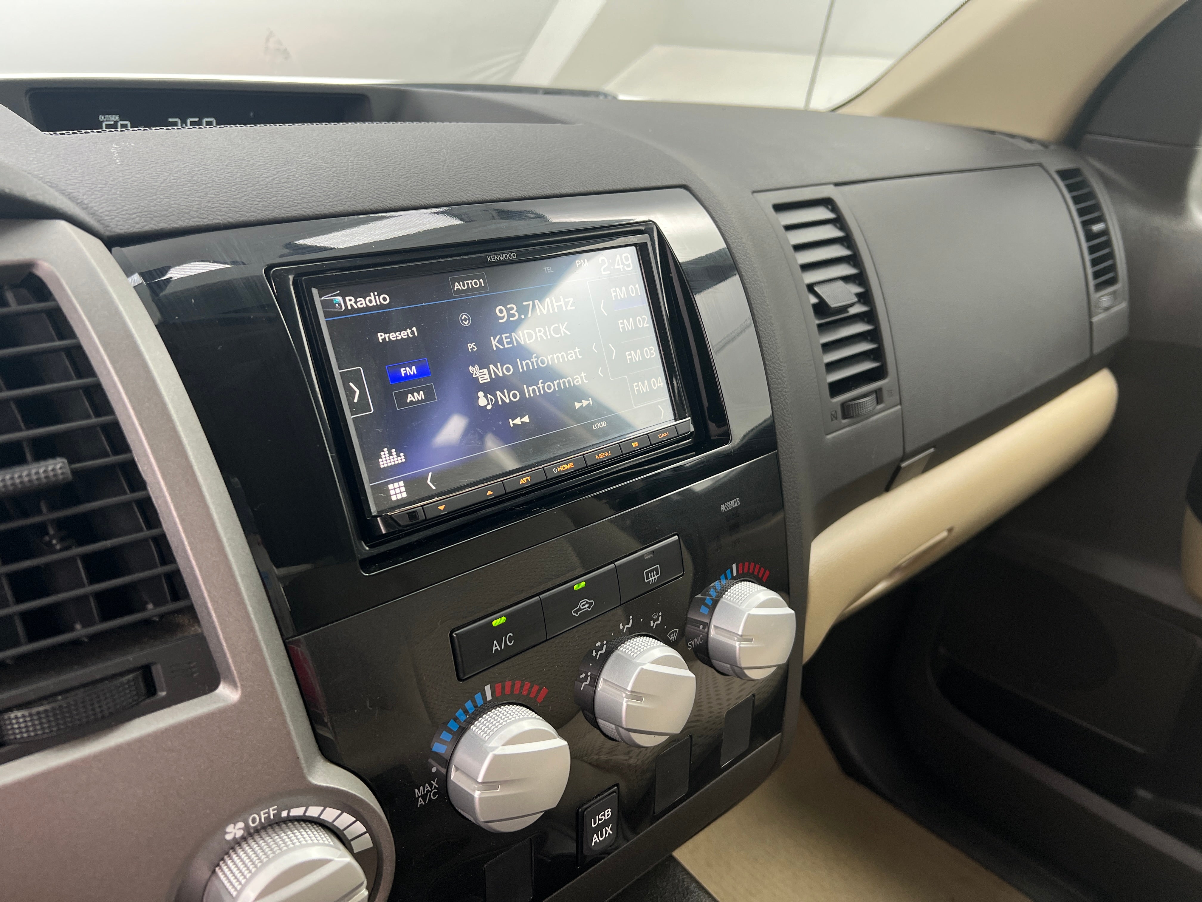2010 Toyota Tundra  4