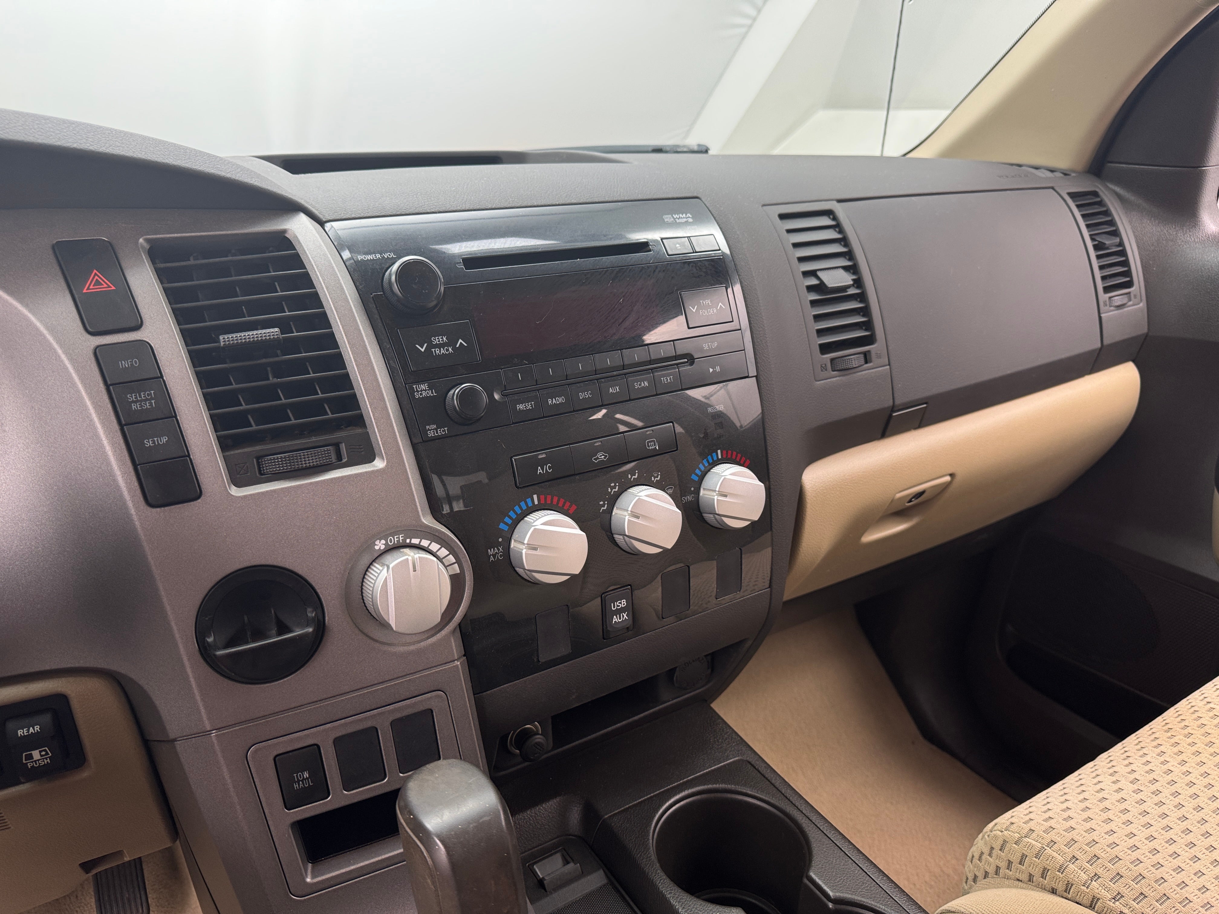 2010 Toyota Tundra  4