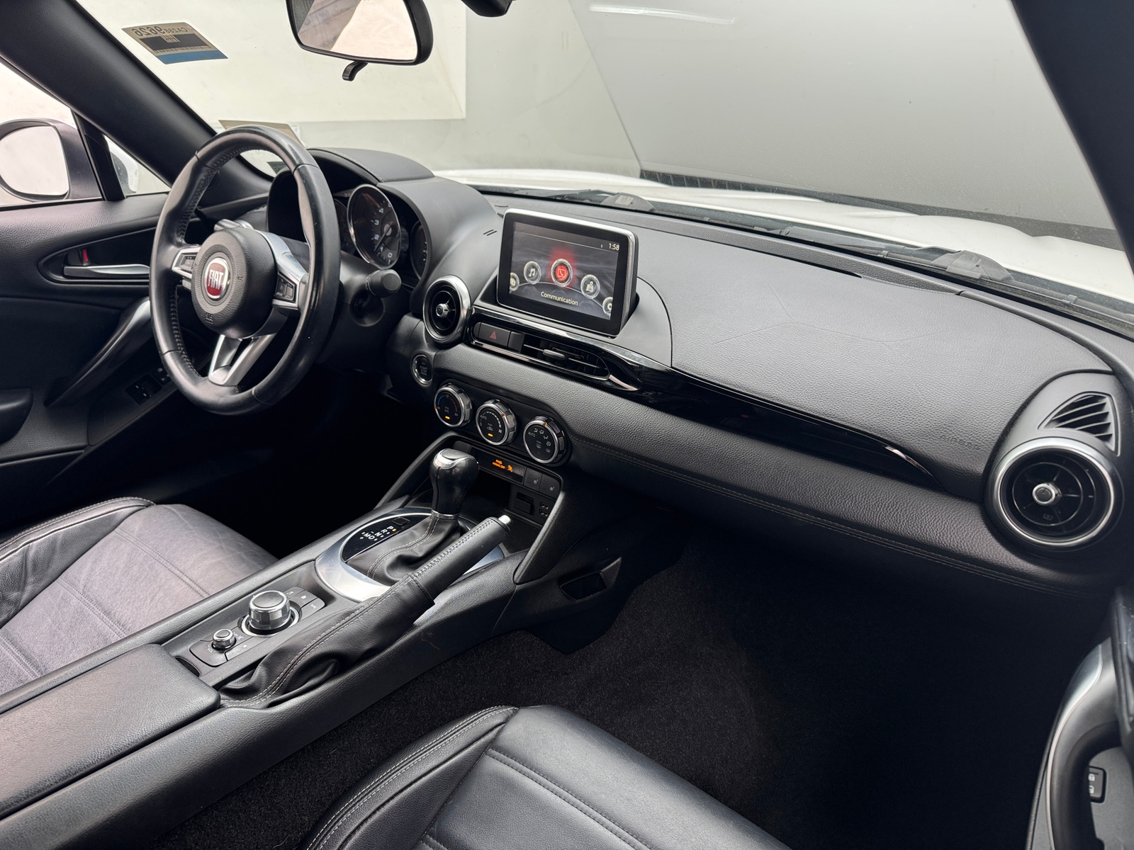 Thumbnail: 2017 Fiat 124 Spider - 3
