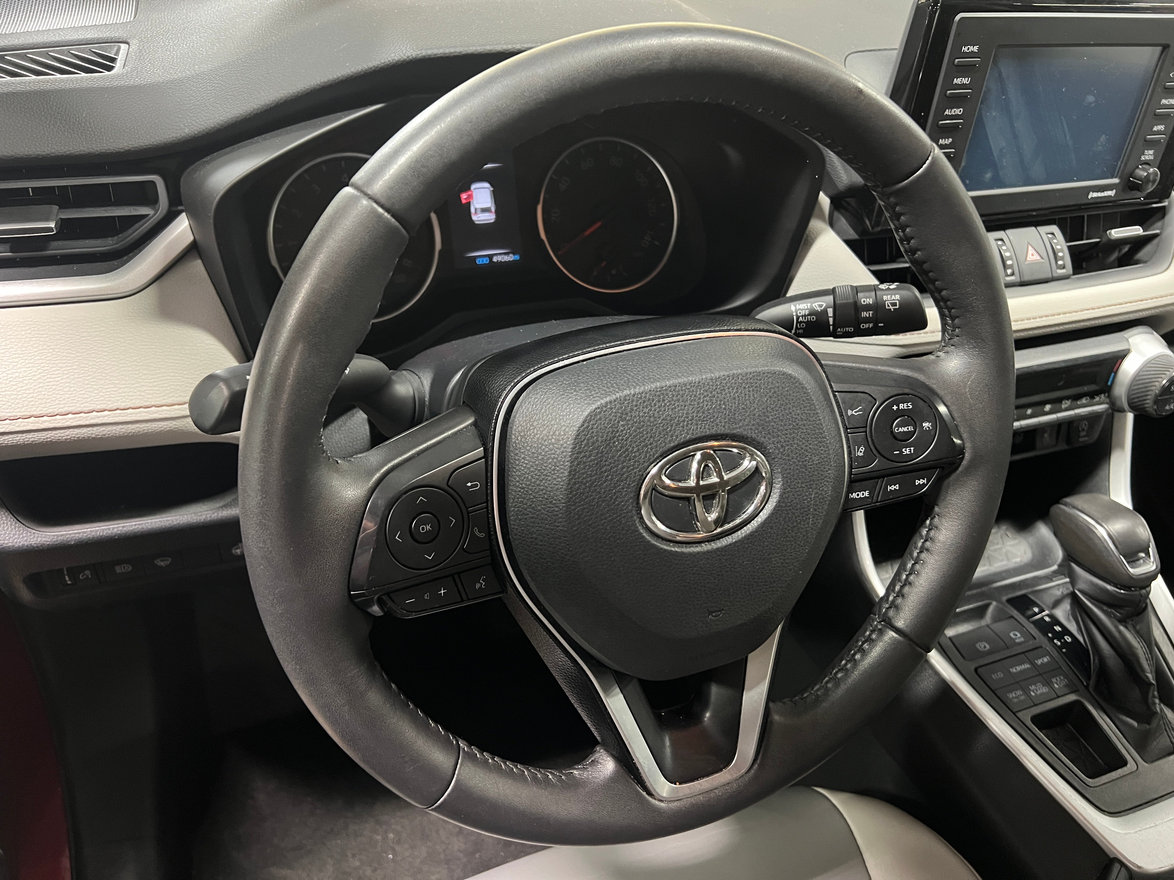 2020 Toyota RAV4 XLE Premium 4