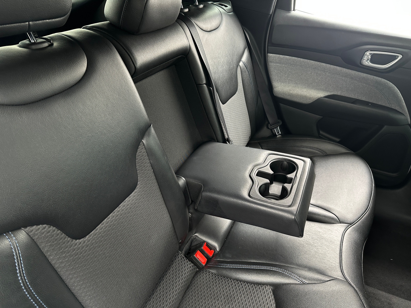 Thumbnail: 2023 Jeep Compass - 5