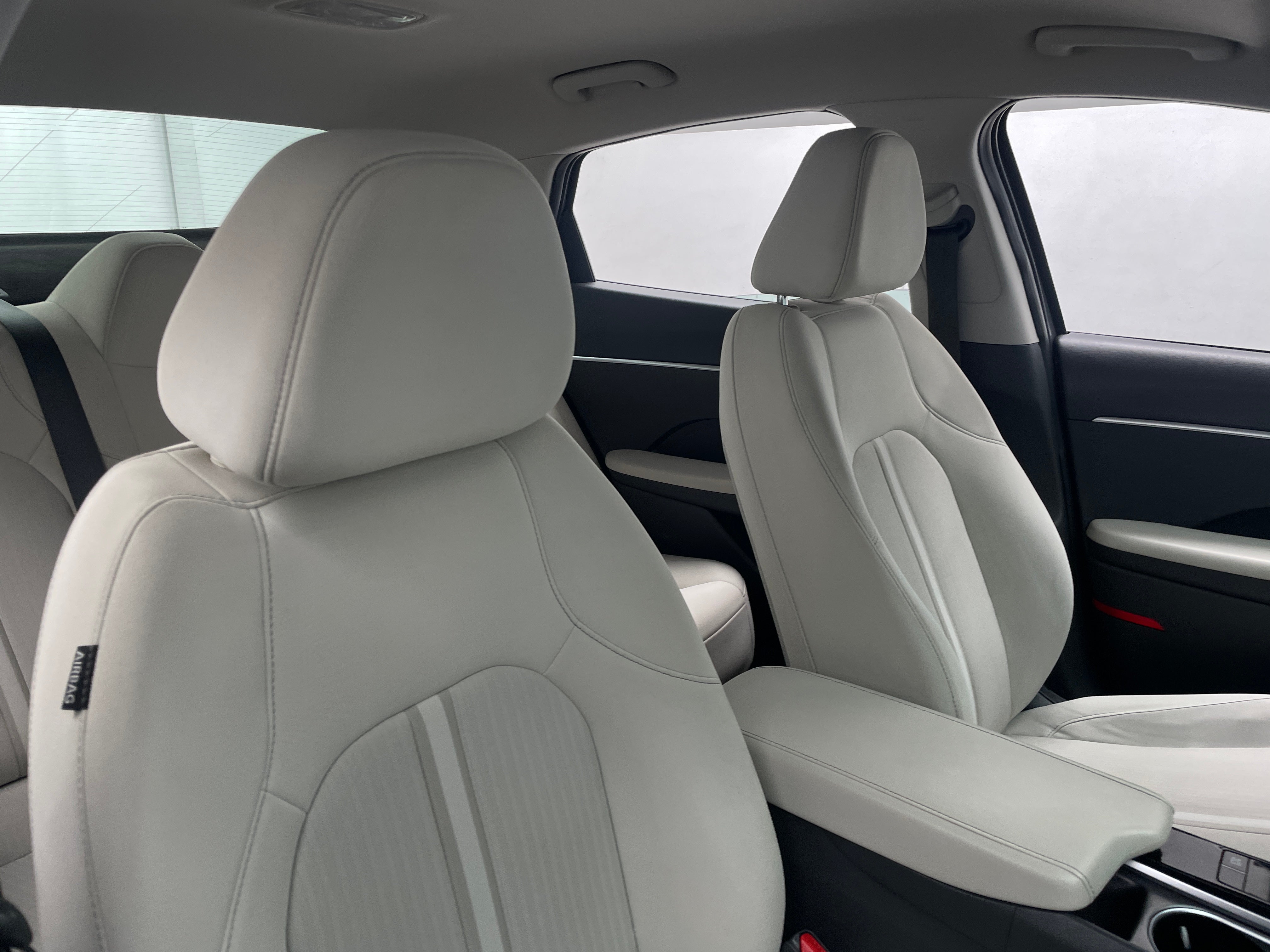 2022 Hyundai Sonata SE 2