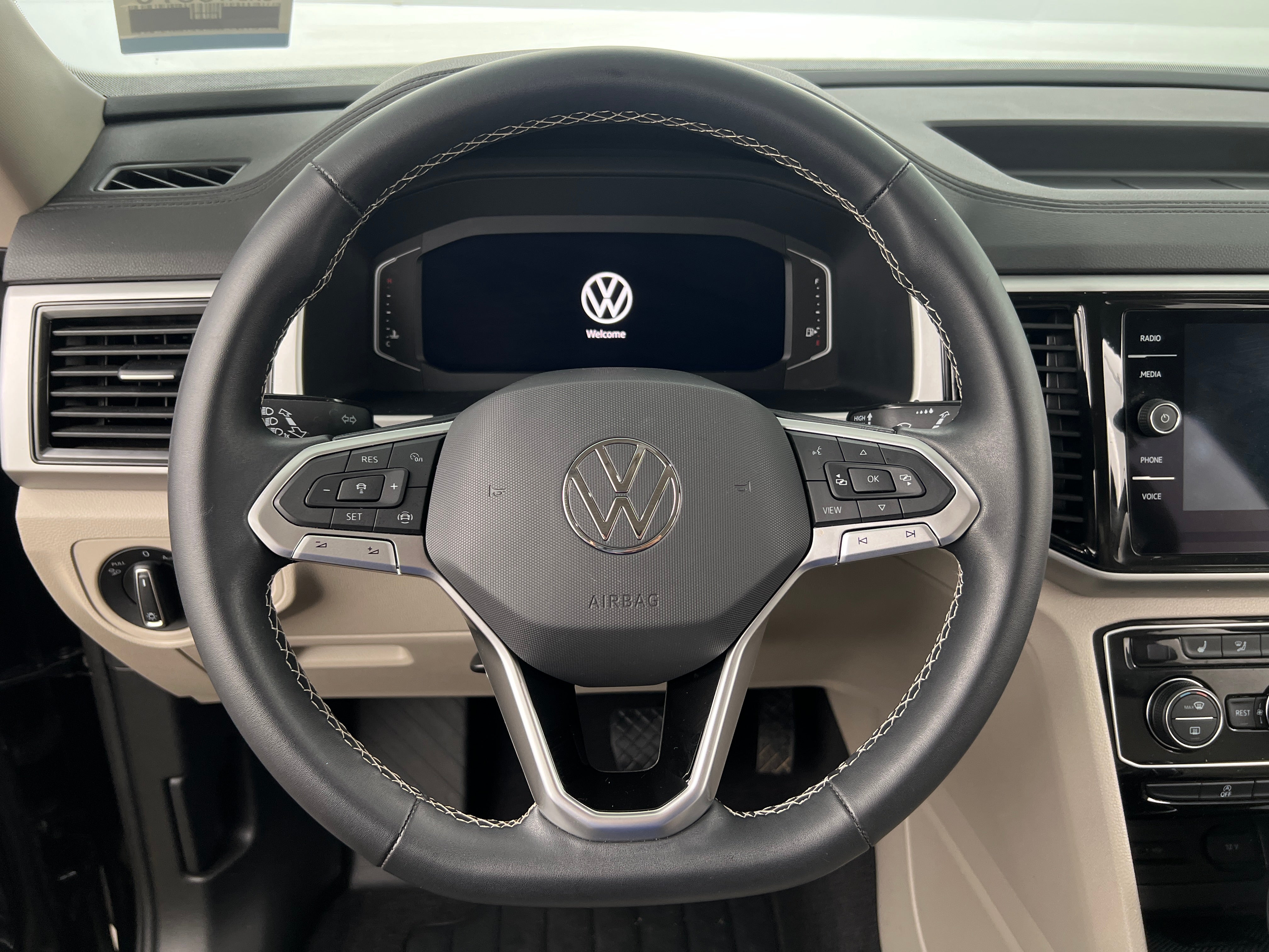 2022 Volkswagen Atlas SE 4