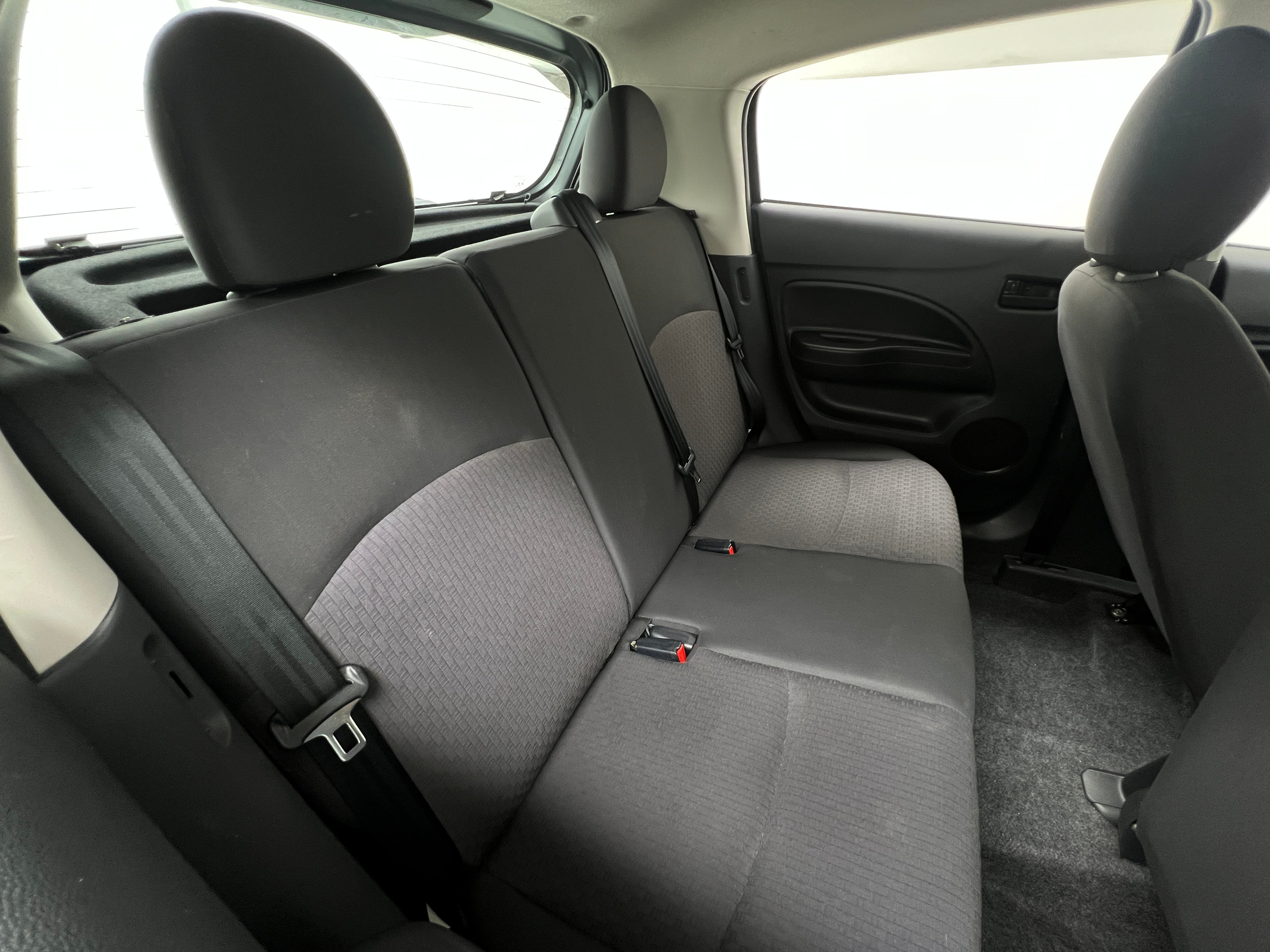 2020 Mitsubishi Mirage ES 6