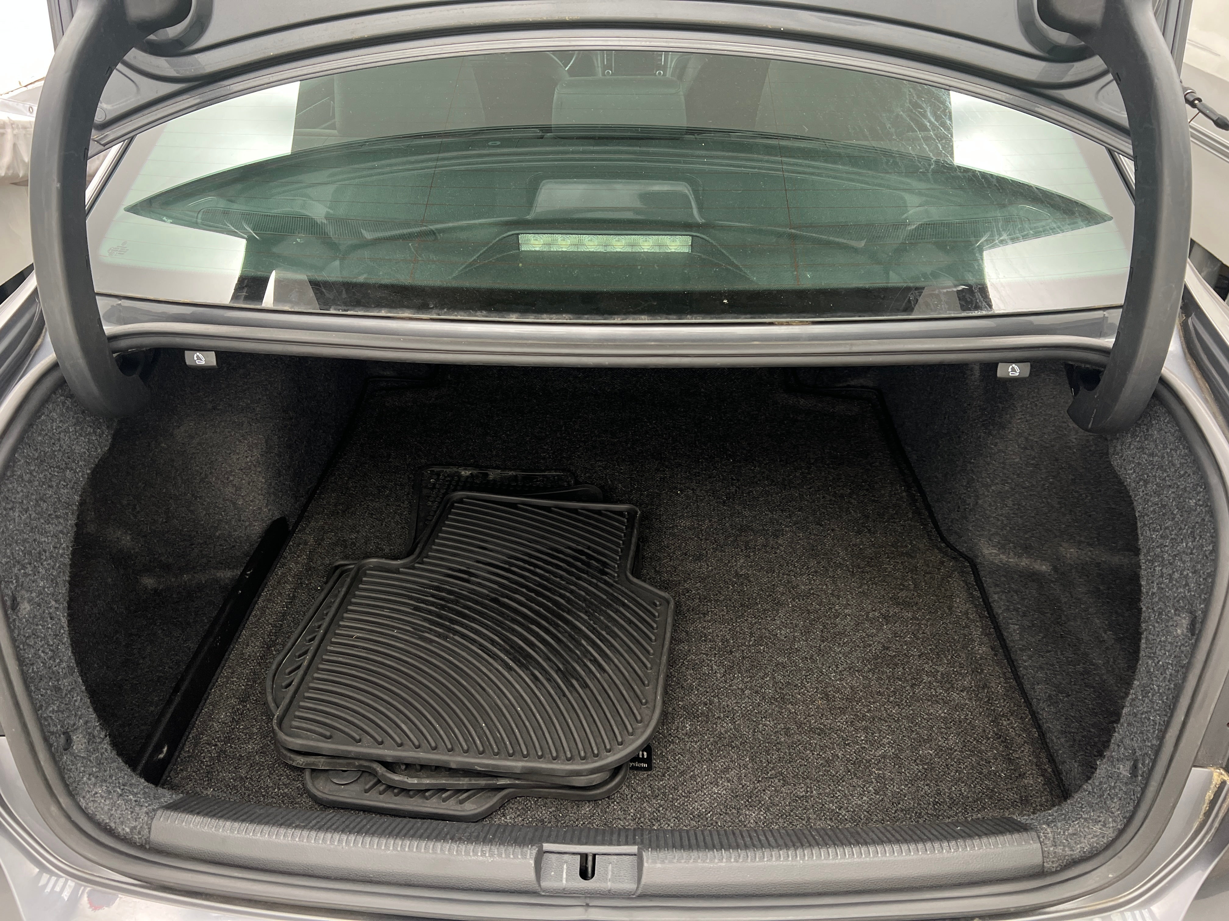 2015 Volkswagen Passat Limited Edition 6