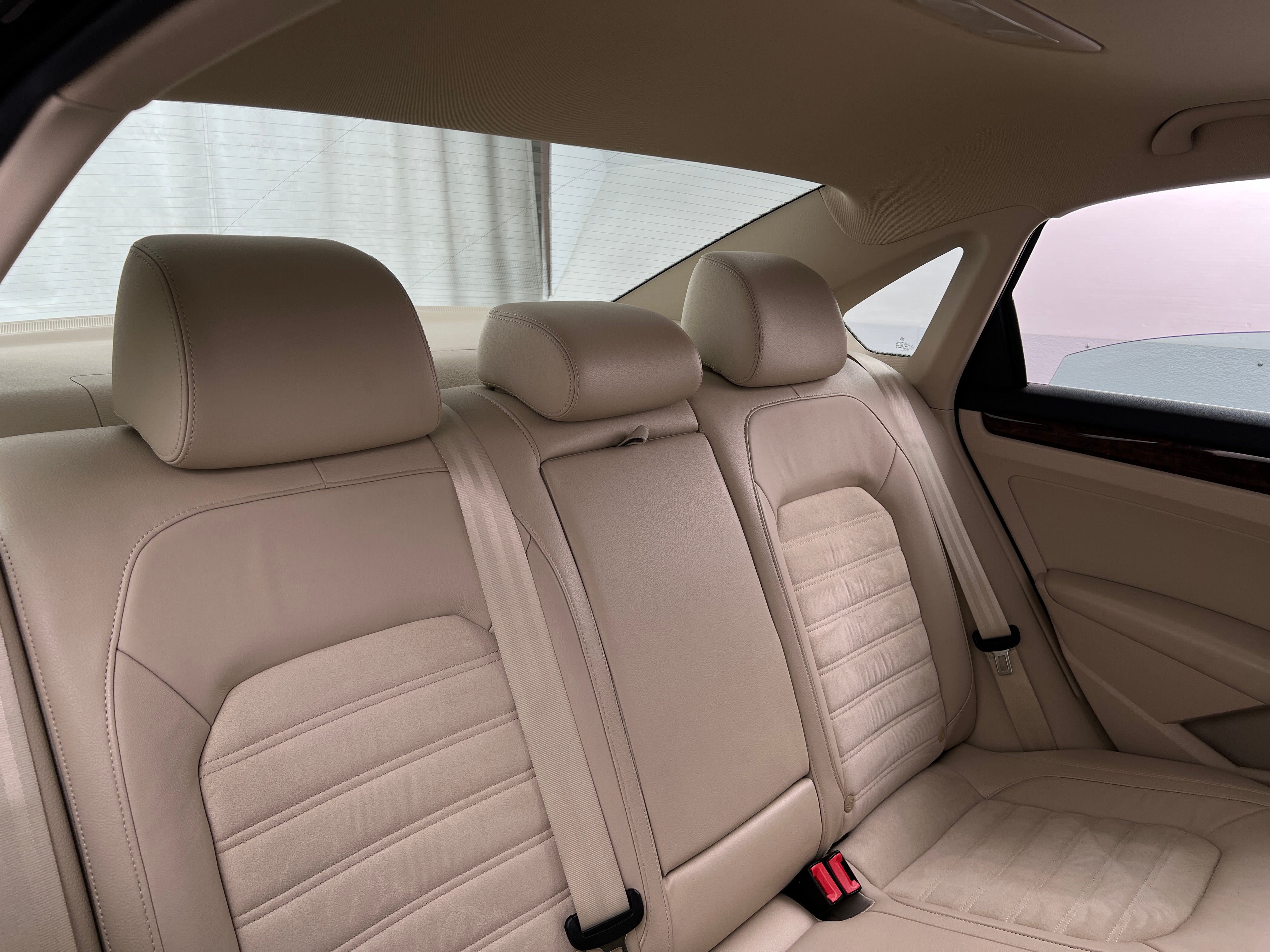 2013 Volkswagen Passat SEL 6