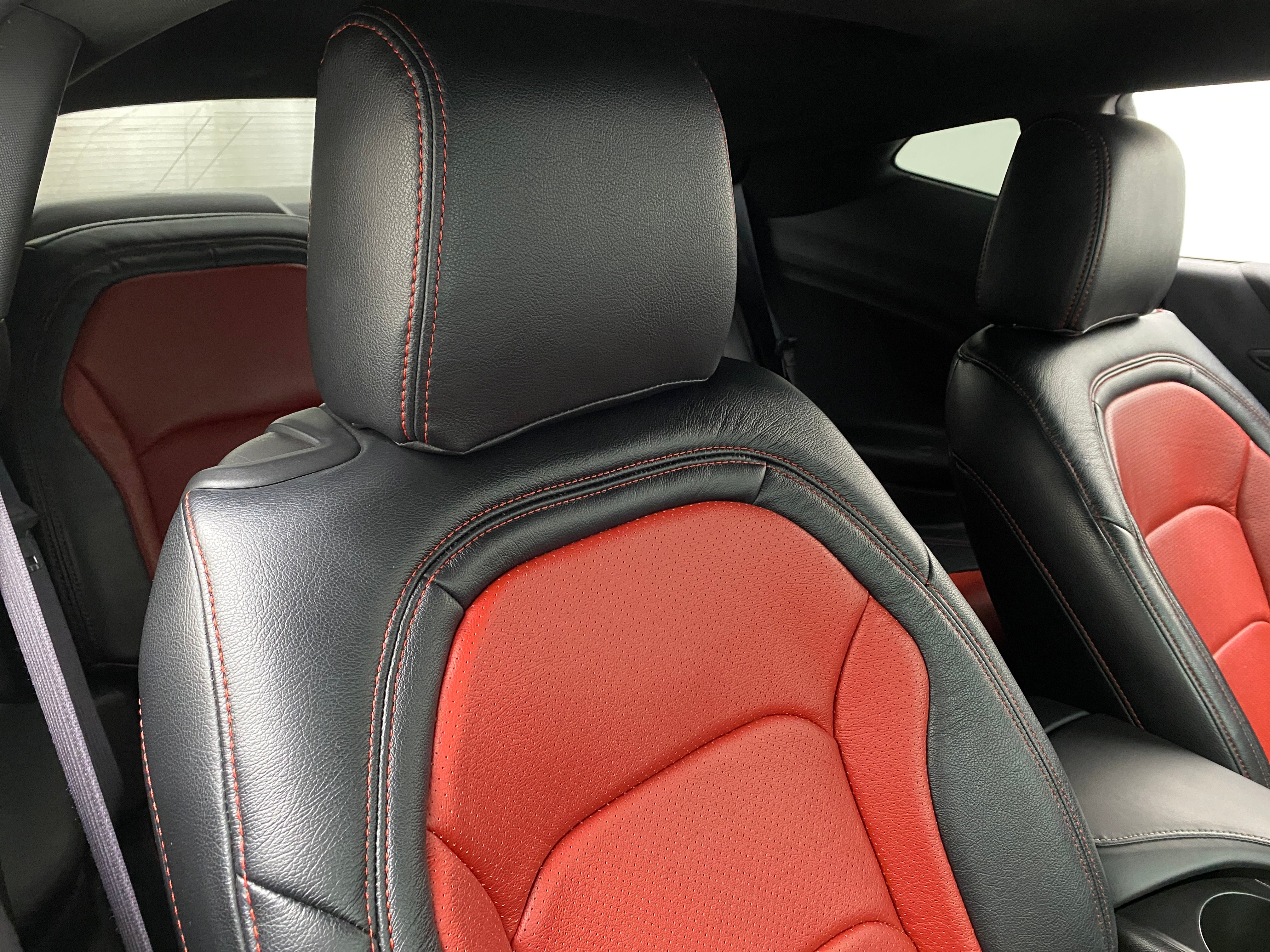 2016 Chevrolet Camaro SS 2