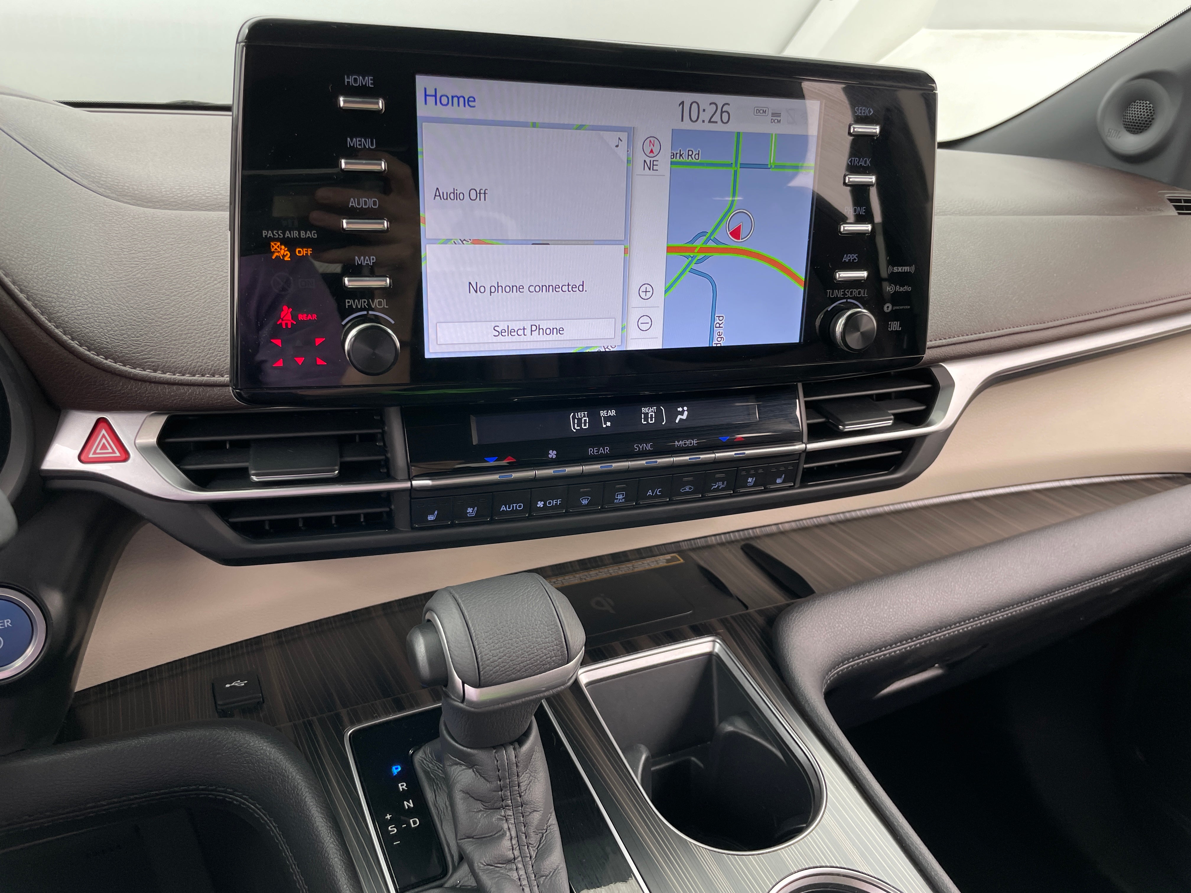 2022 Toyota Sienna Platinum 3