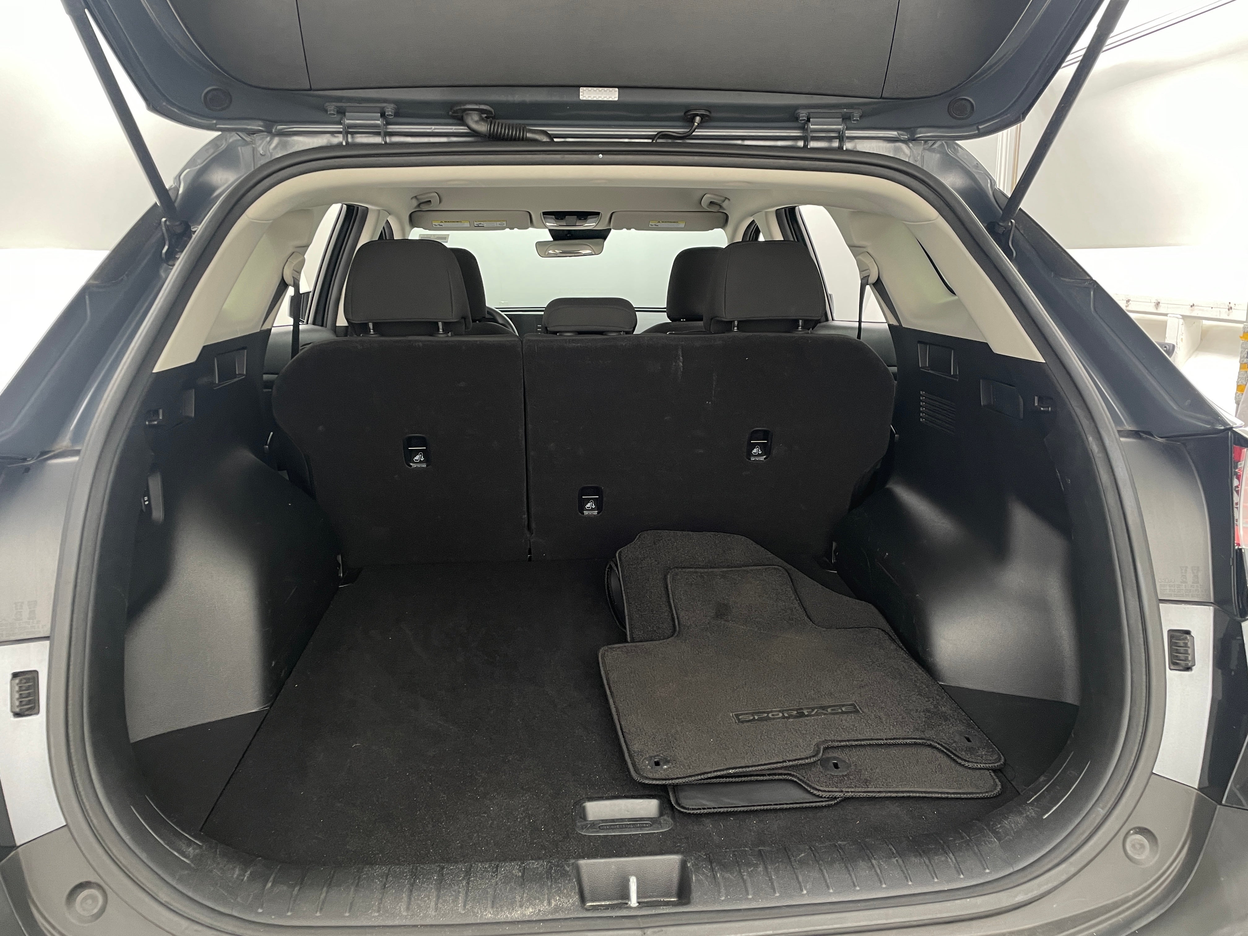 2023 Kia Sportage LX 7