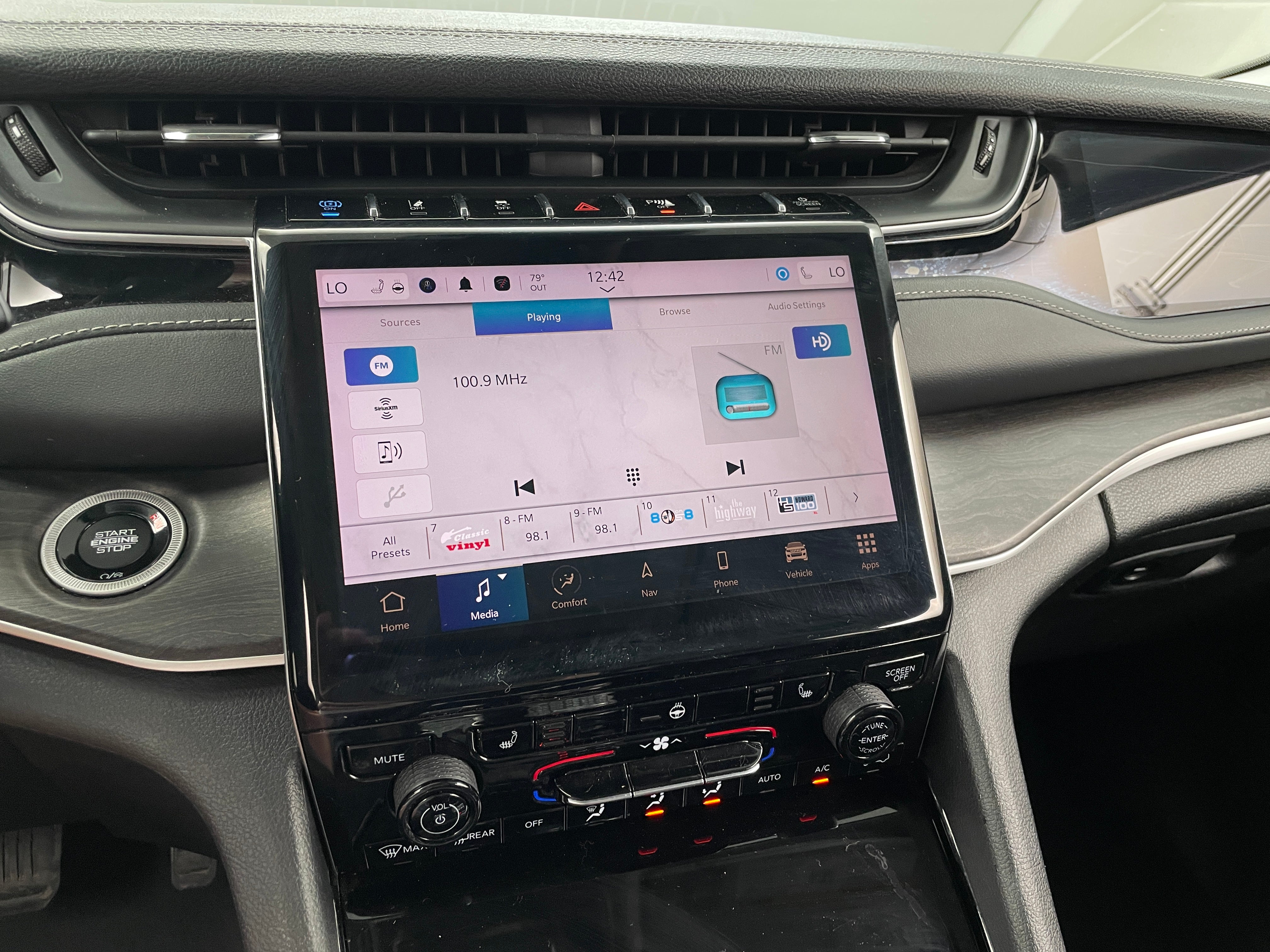 2023 Jeep Grand Cherokee 4xe 3