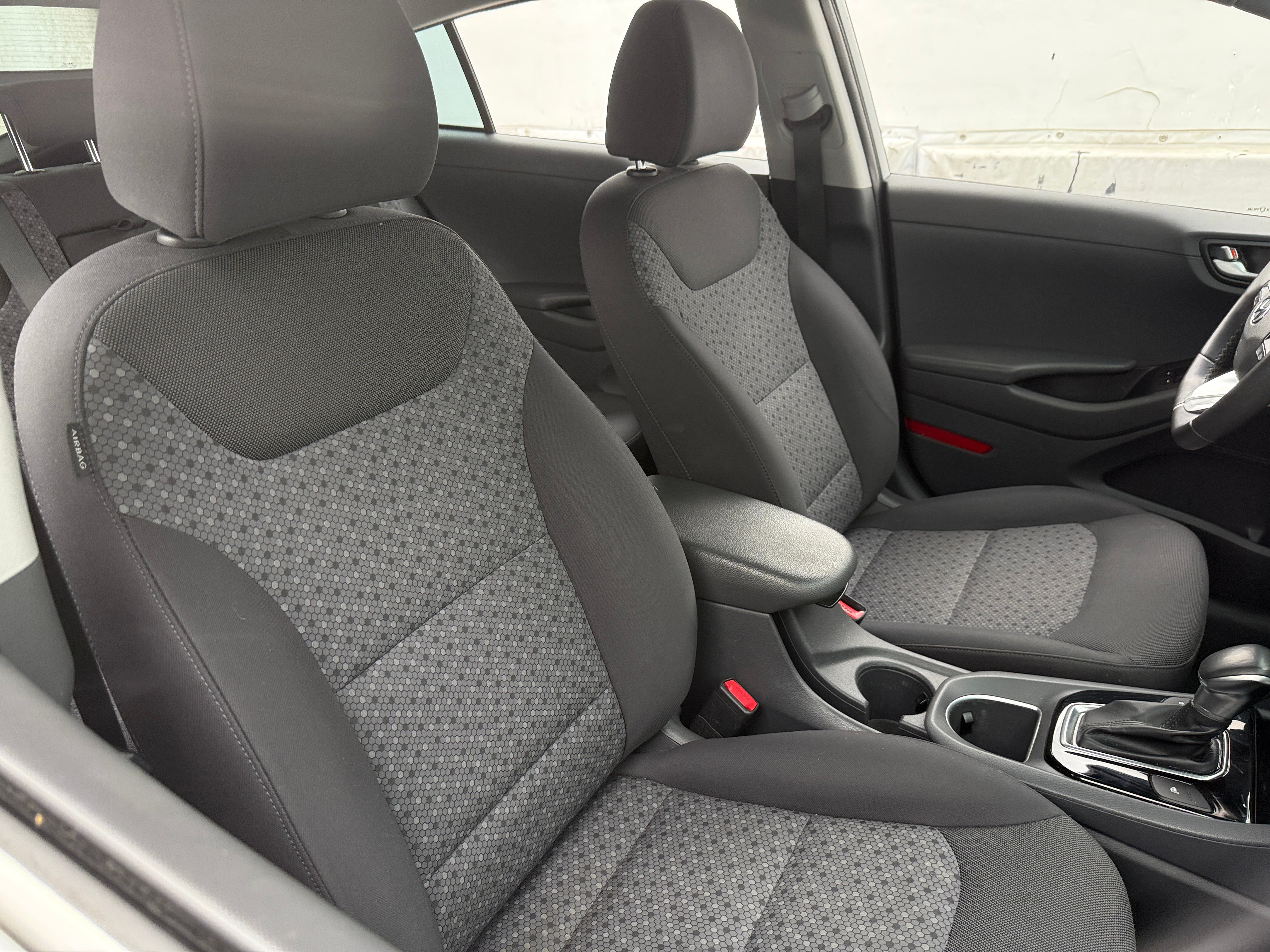 2018 Hyundai Ioniq SEL 2