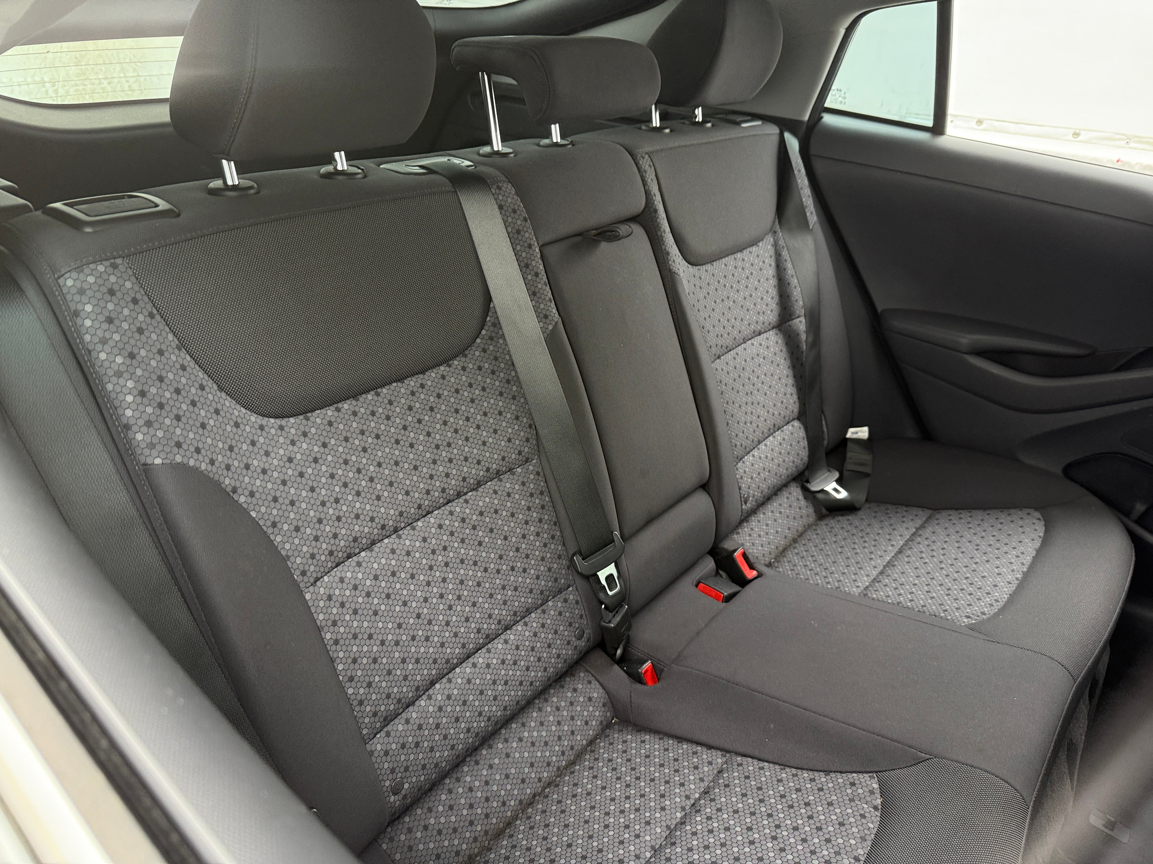 2018 Hyundai Ioniq SEL 6