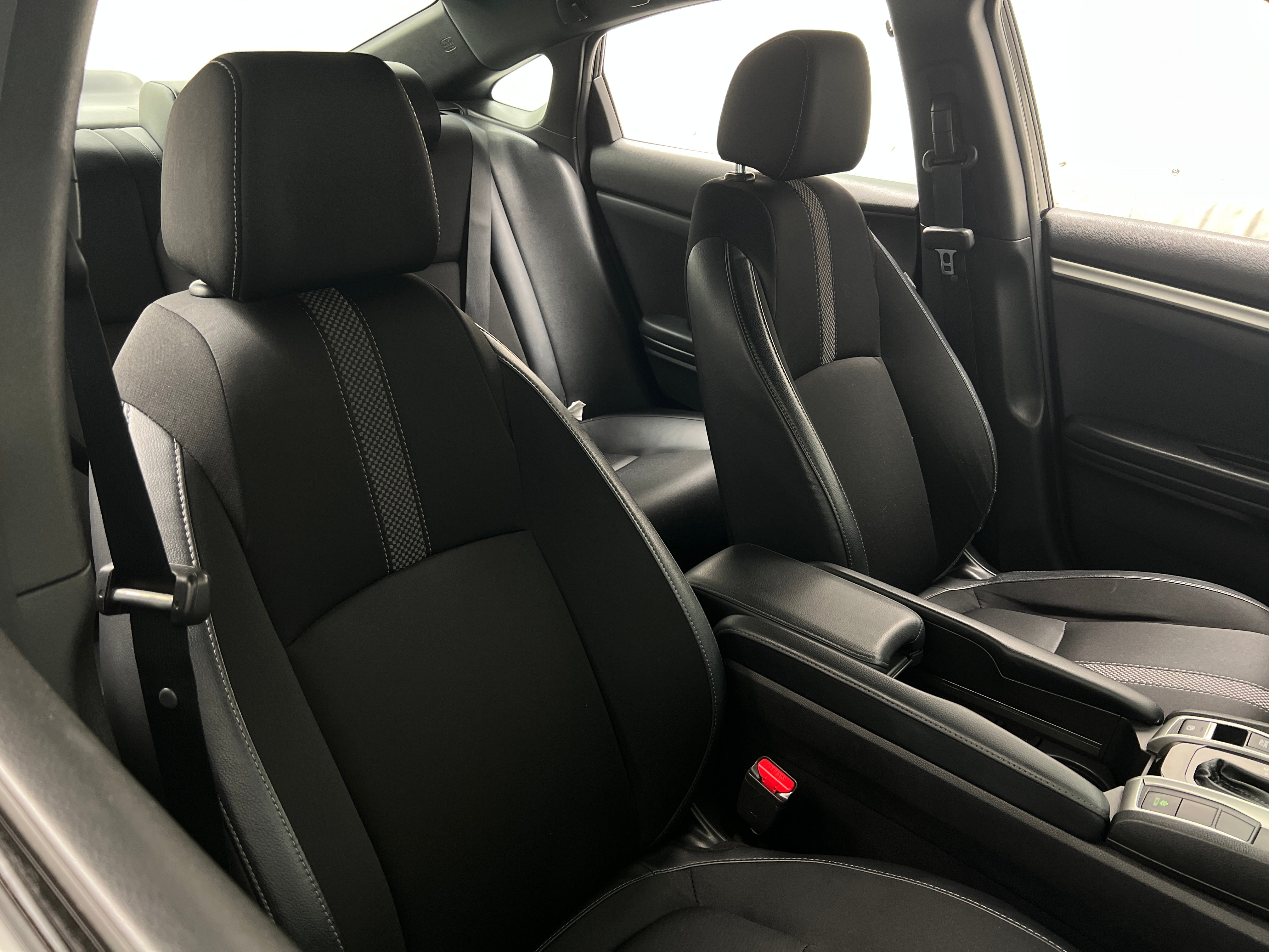 2020 Honda Civic Sport 2