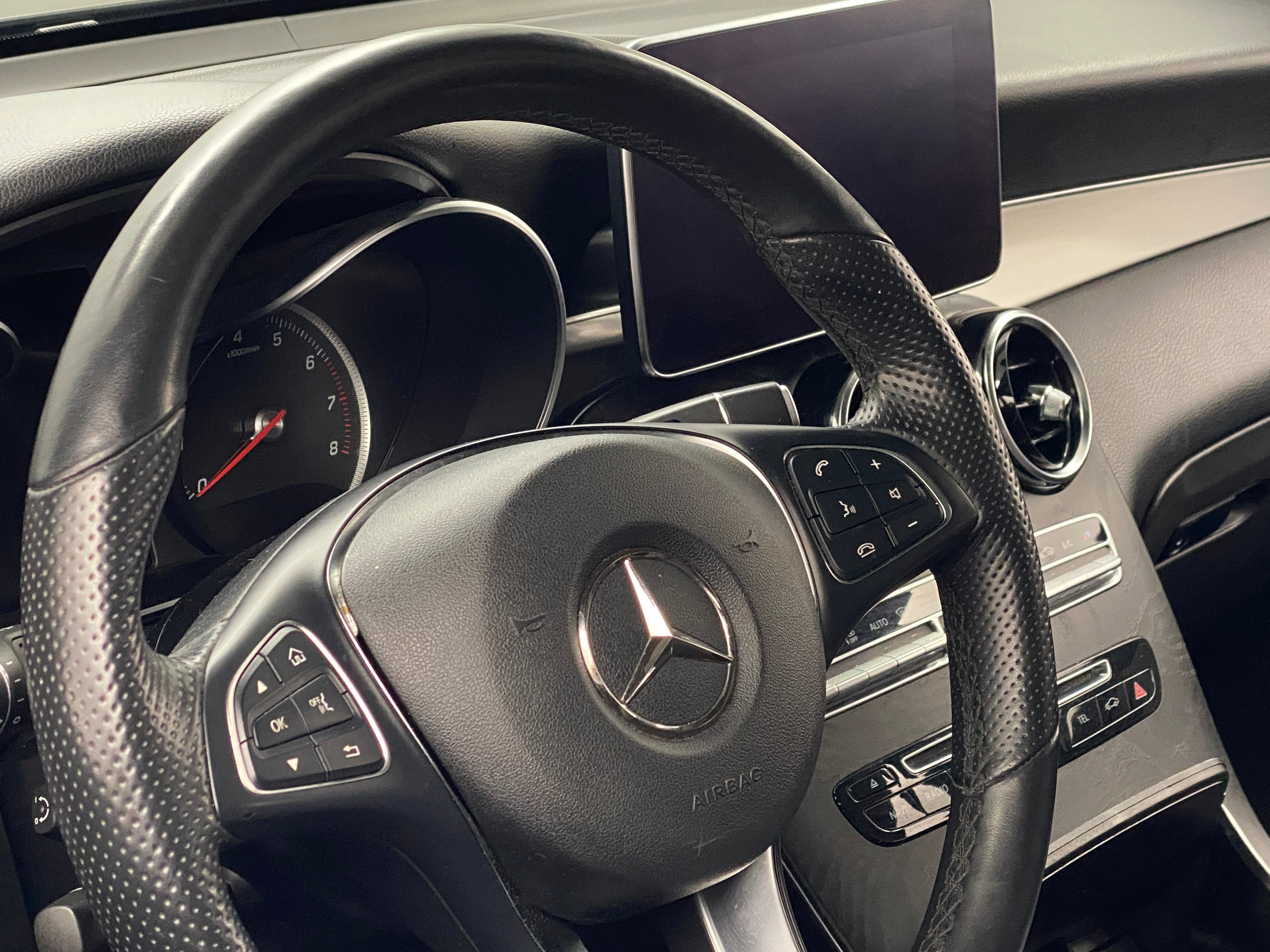 2019 Mercedes-Benz GLC 300 4