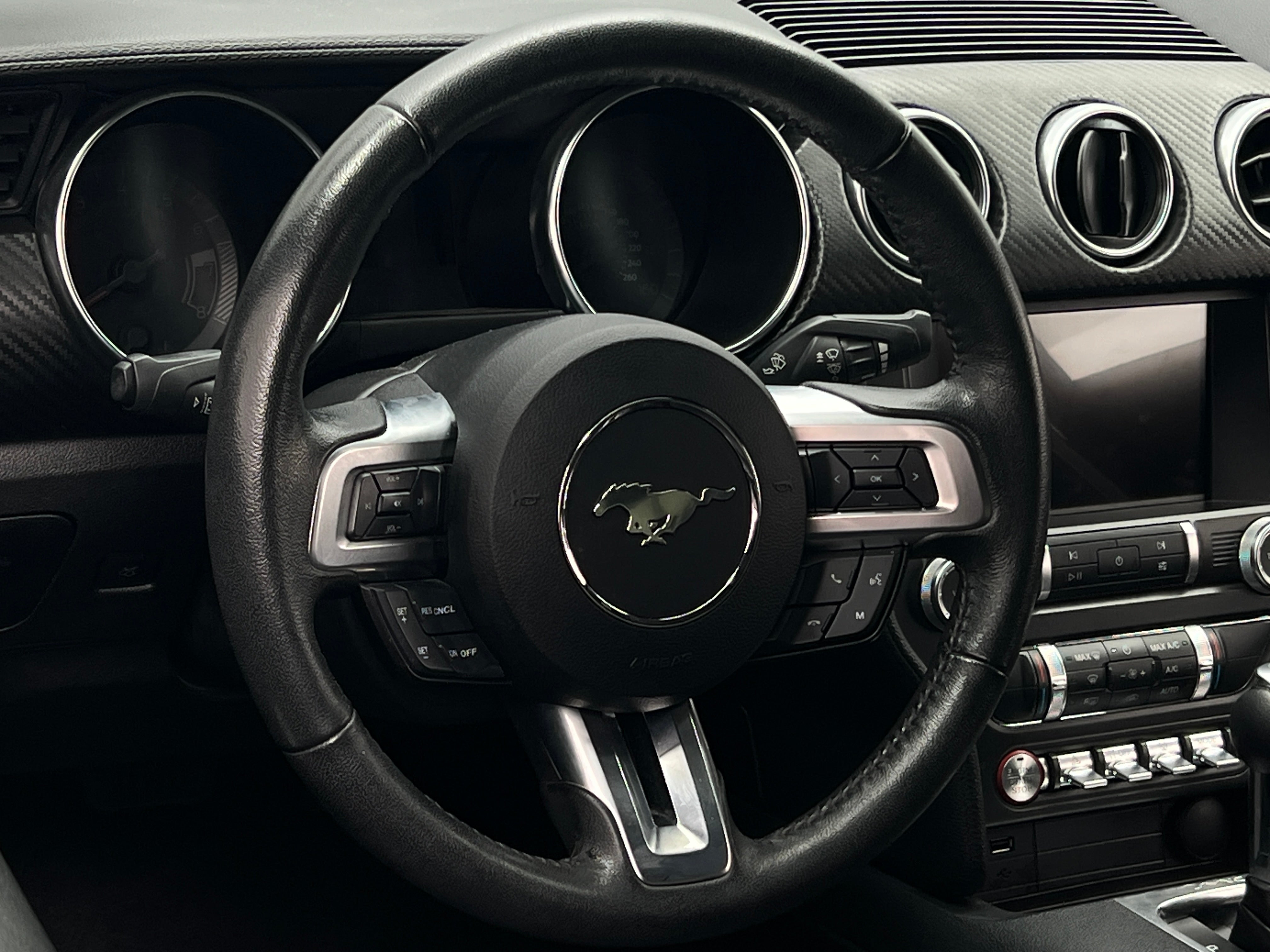 2022 Ford Mustang  4