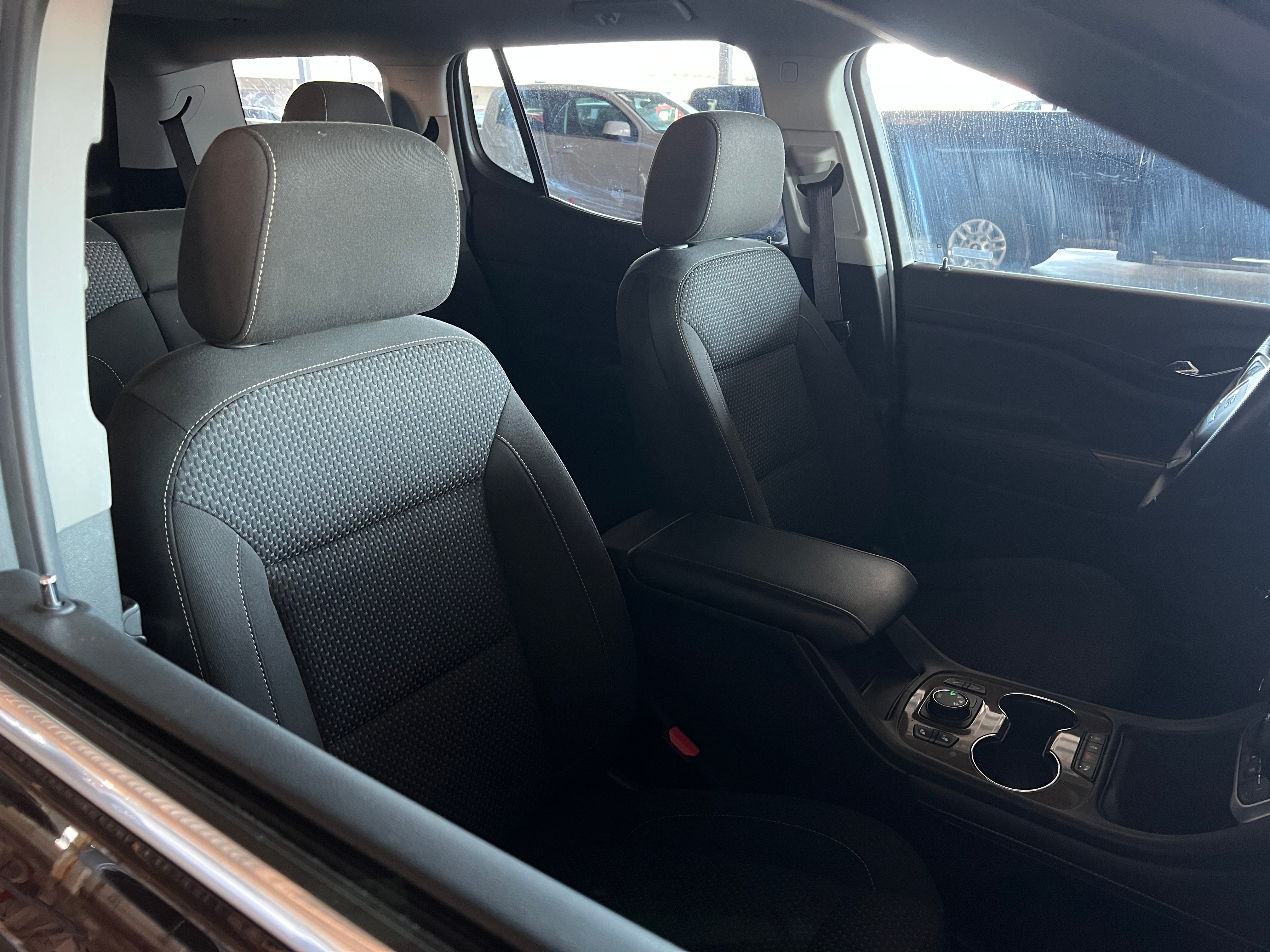 2021 GMC Acadia SLE 2